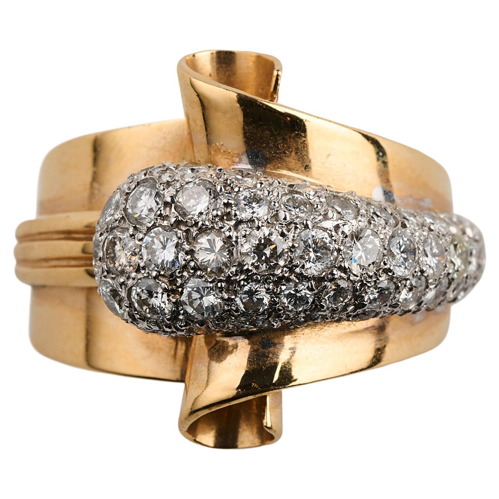 1940er Jahre Swirling Diamond Gelbgold Ring im Angebot