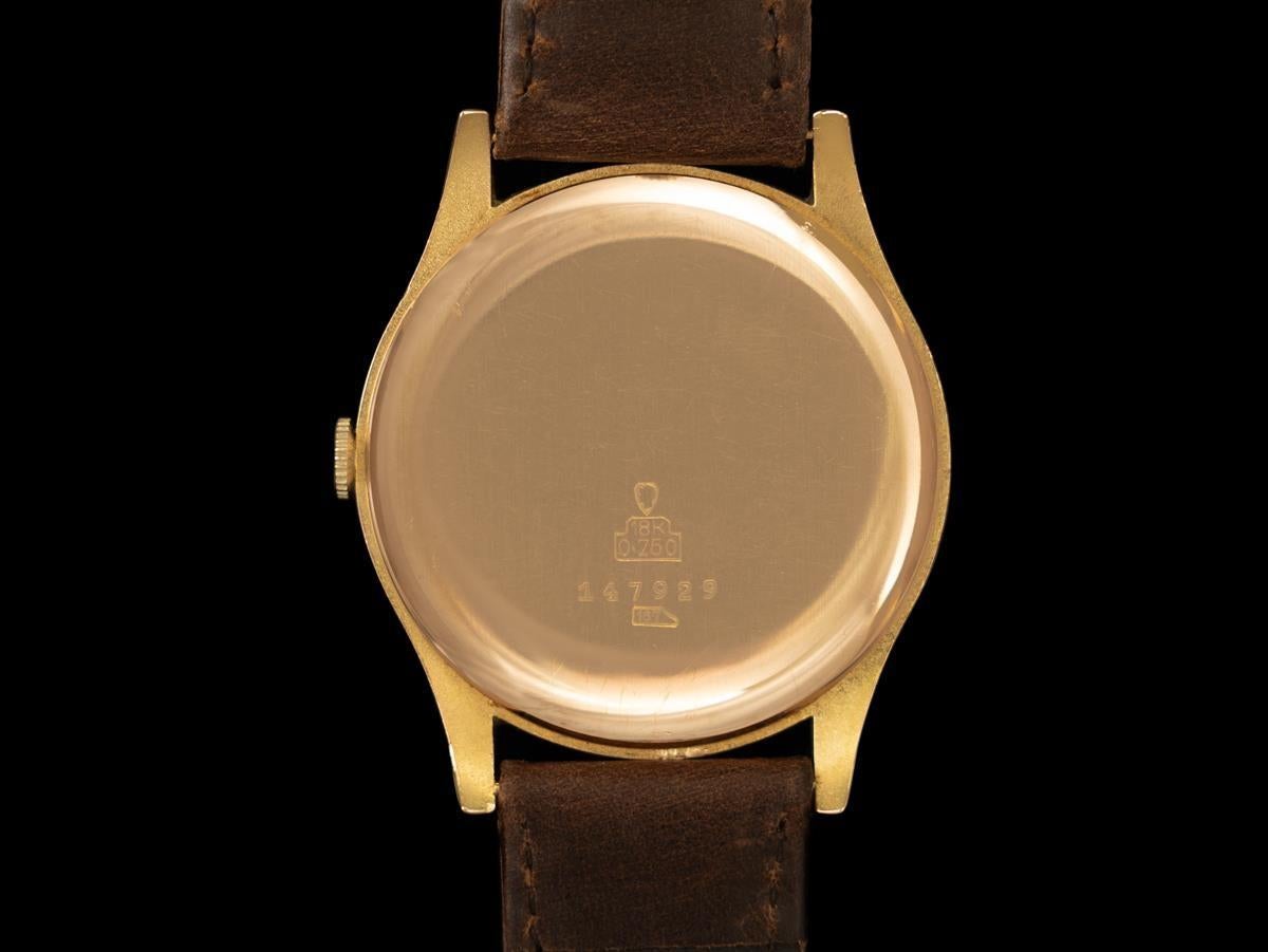 1940's Schweizer Vintage Dreifach-Kalender große Herrenuhr - 18K Gold im Angebot 3