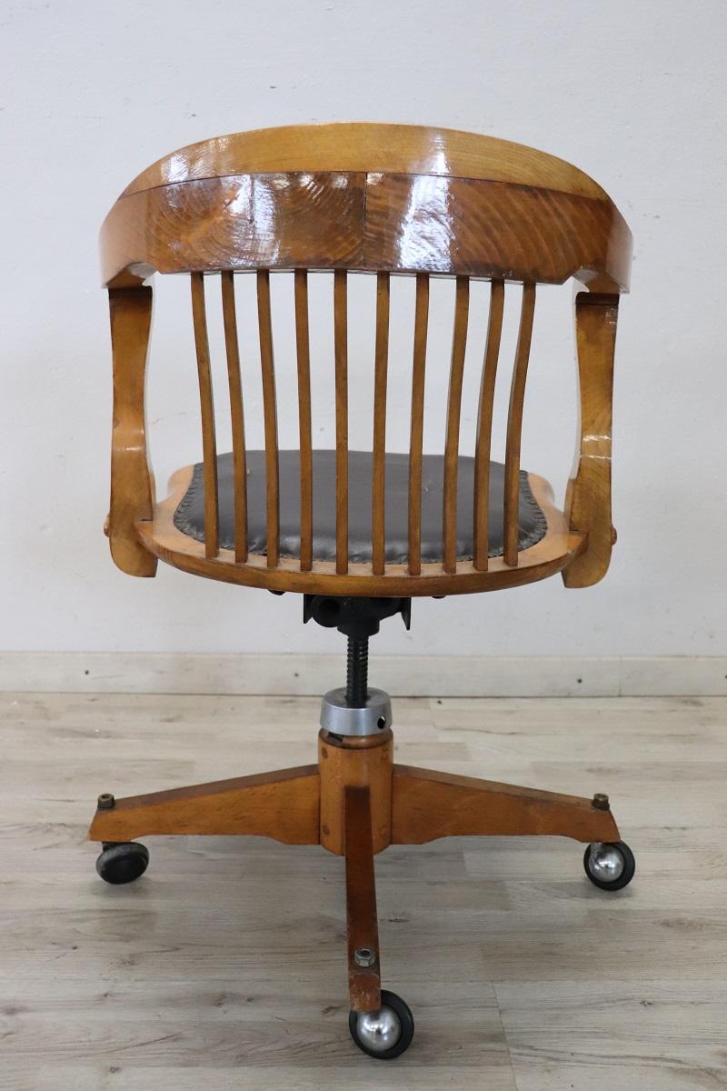 Italian 1940s Swivel Desk Chair in Oak Wood