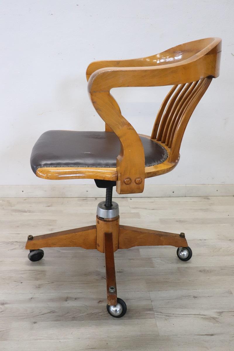 1940s Swivel Desk Chair in Oak Wood In Good Condition In Casale Monferrato, IT