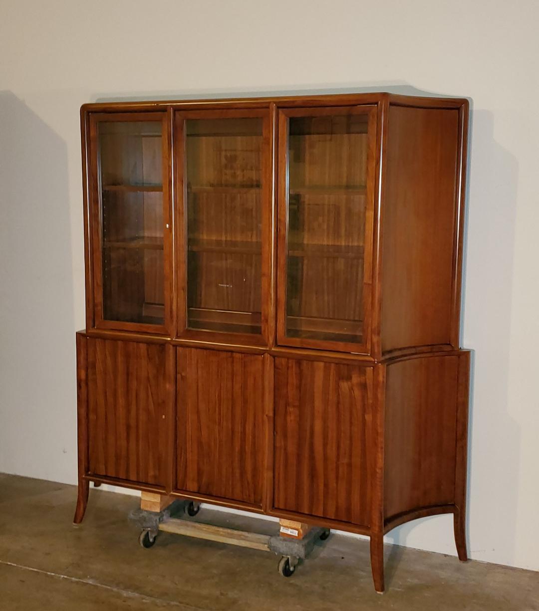 1940s T. H. Robsjohn-Gibbings 2 Part Credenza and Glass Top Cabinet For Sale 3