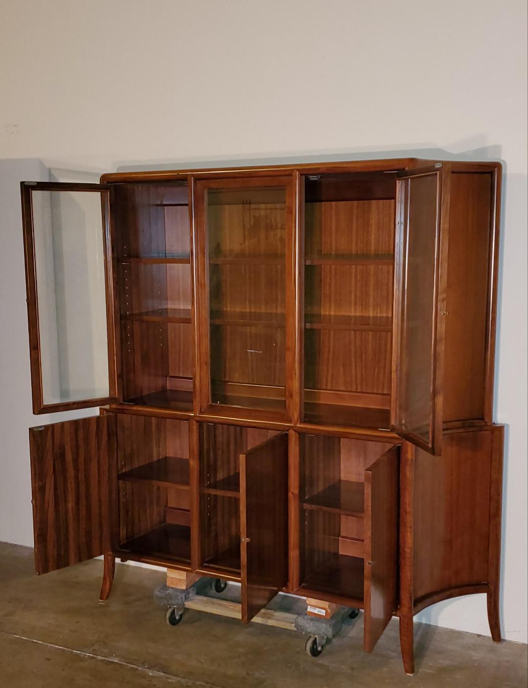 1940s T. H. Robsjohn-Gibbings 2 Part Credenza and Glass Top Cabinet For Sale 8