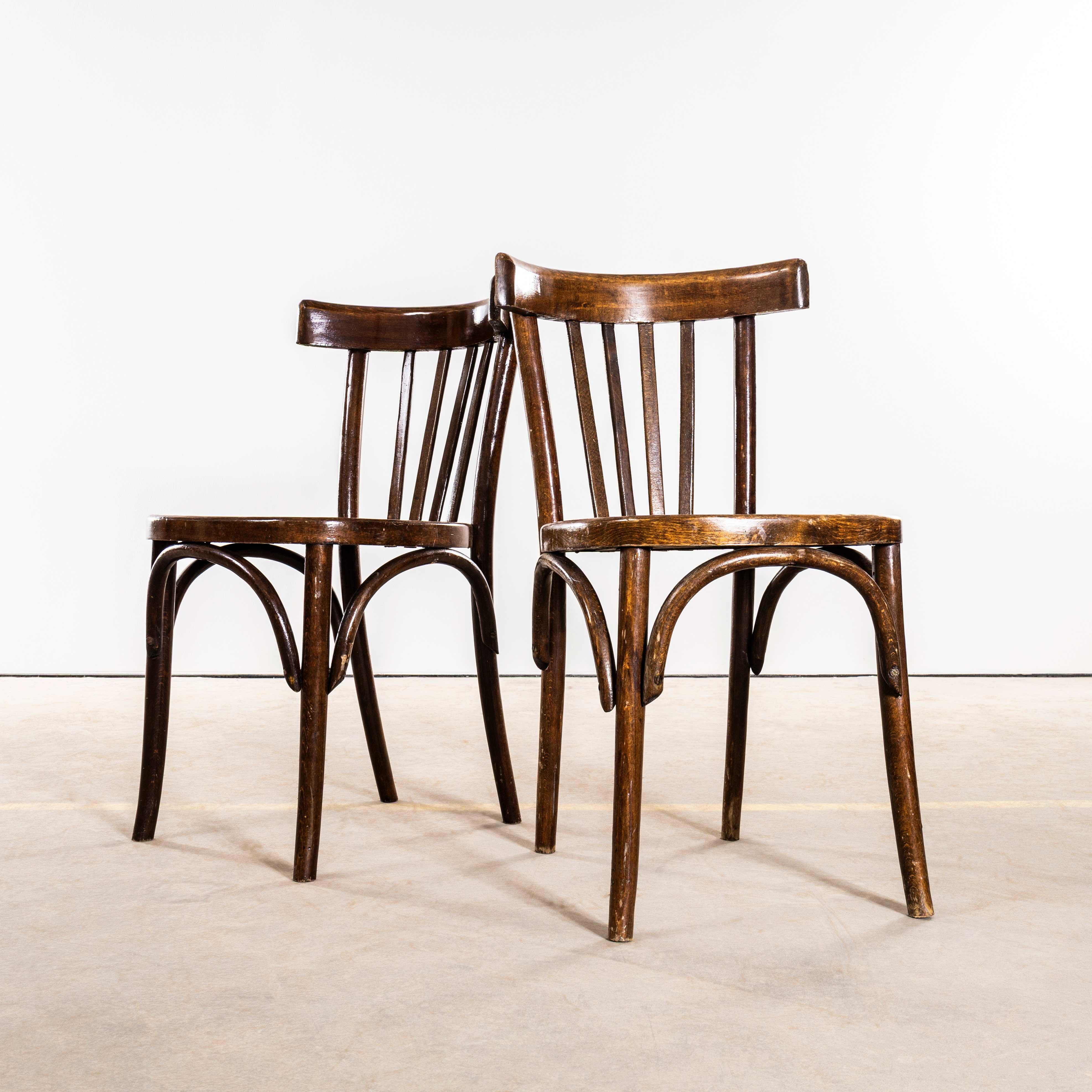 1940's Tall Back Class Bistro Bentwood Dining Chairs - Set Of Six Bon état - En vente à Hook, Hampshire