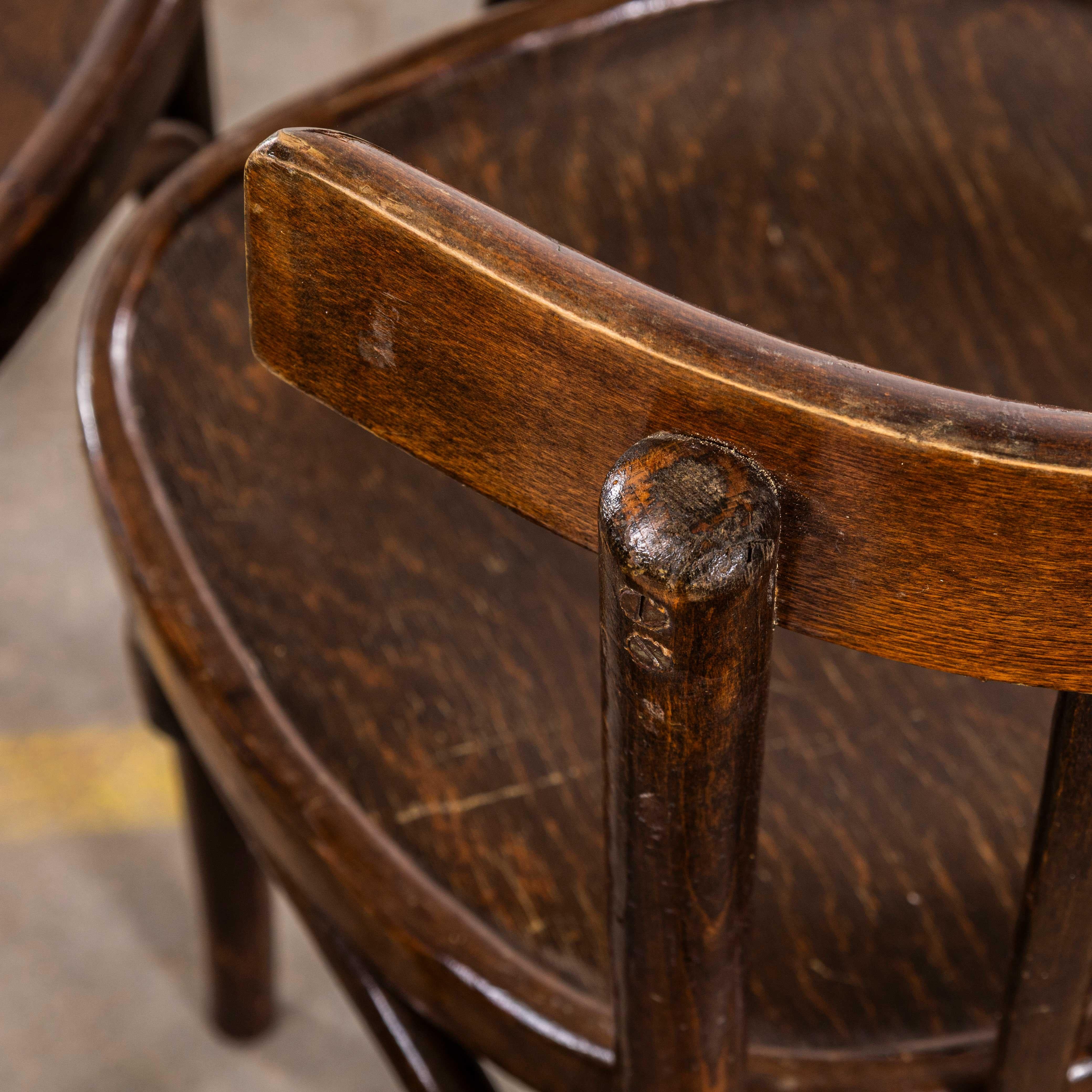 1940's Tall Back Class Bistro Bentwood Dining Chairs - Set Of Six en vente 2