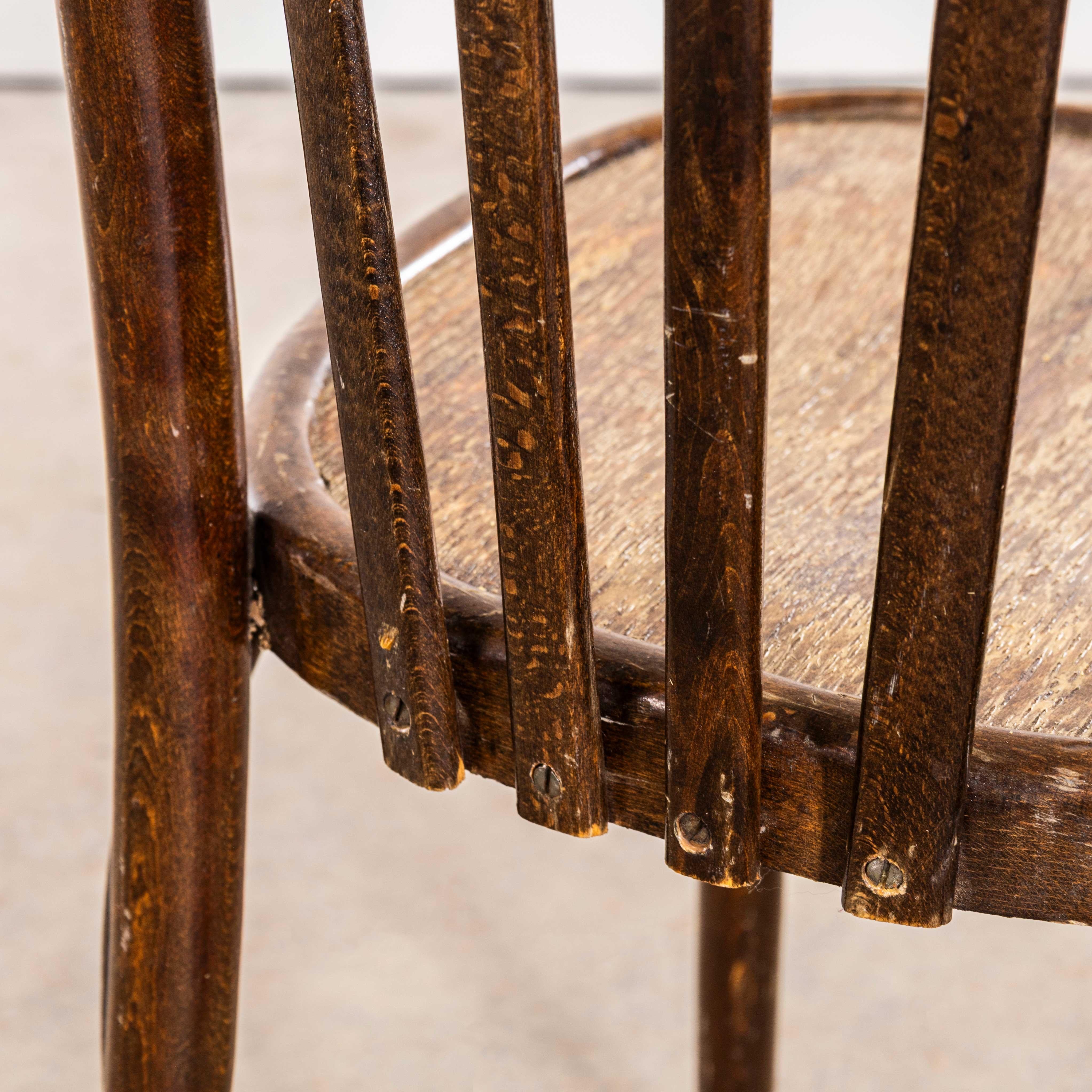 1940's Tall Back Class Bistro Bentwood Dining Chairs - Set Of Six en vente 3