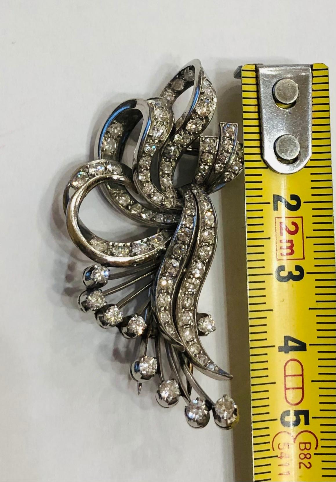 1940s Tank Platinum and 6 Carat Diamonds Double Clip Brooch For Sale 1