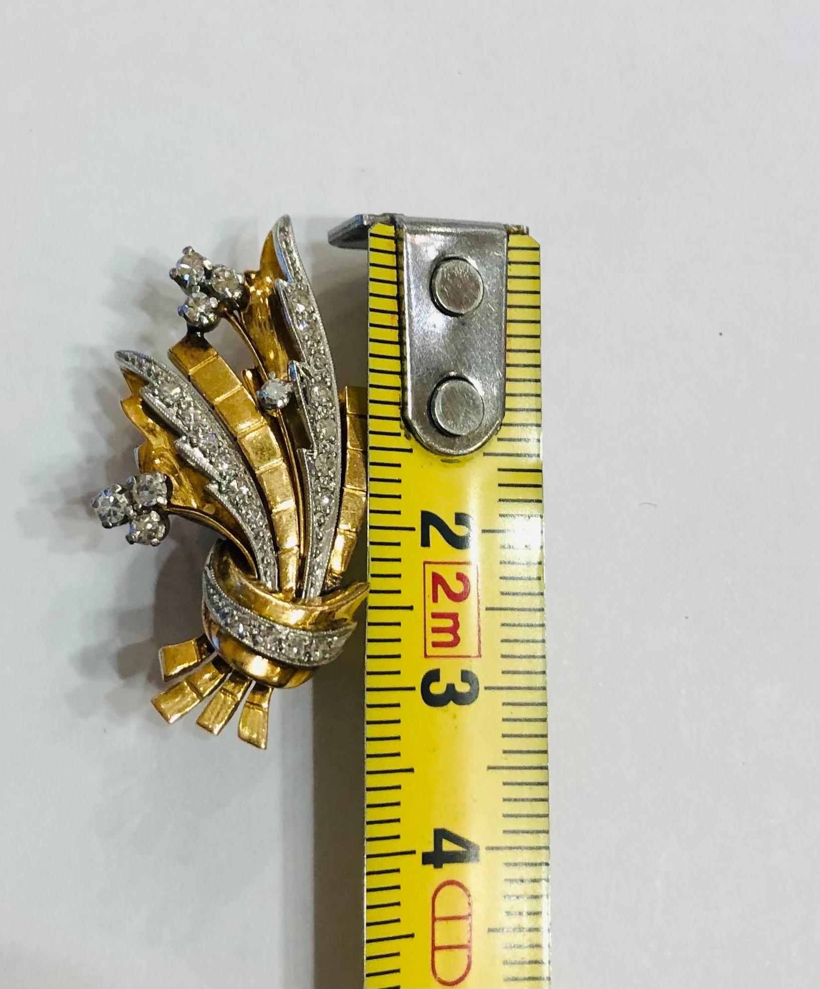 1940s Tank Platinum, 18k Yellow Gold and Round Diamonds 1.10ct Clip-On Earrings In Good Condition In Pamplona, Navarra