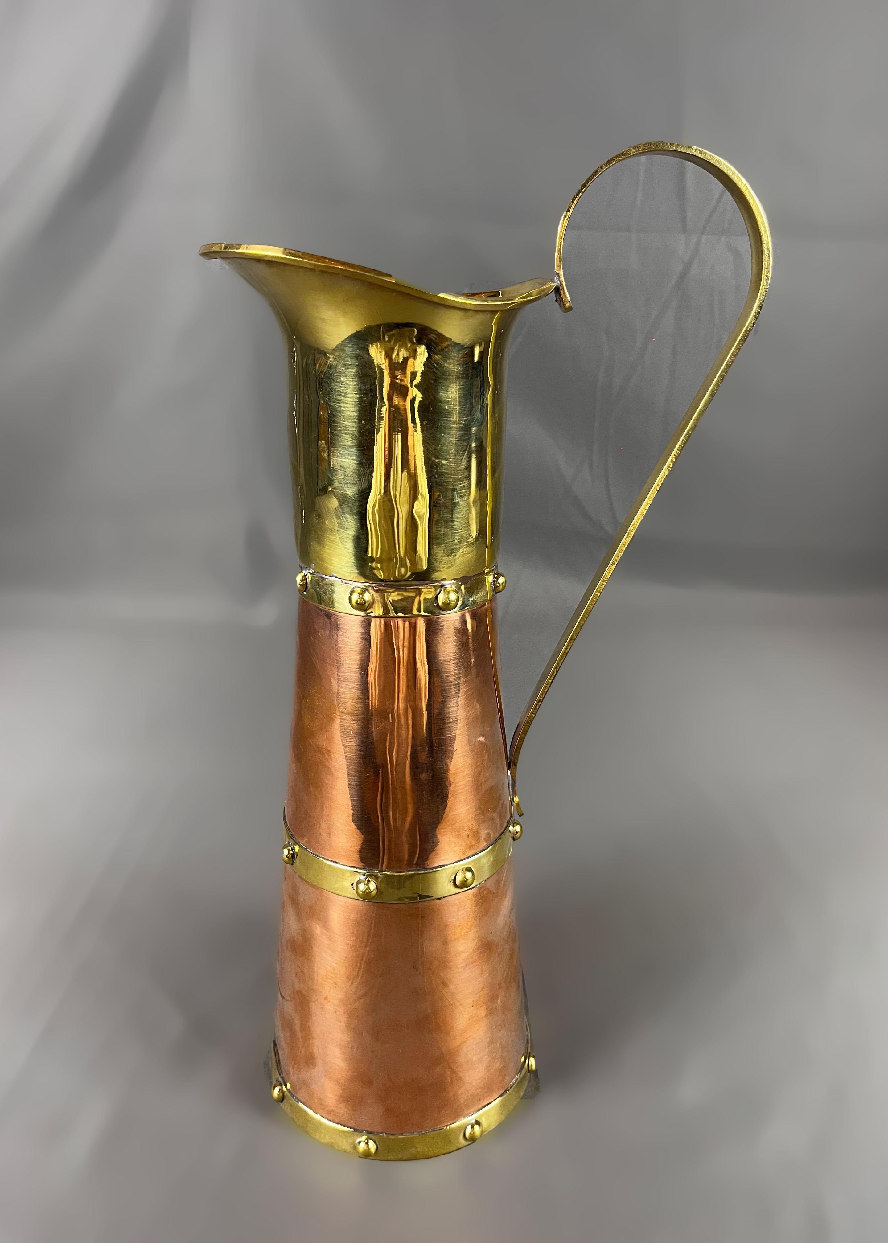 Mid-Century Modern 1940s Taxco México Héctor Aguilar Copper and Brass Pitcher For Sale