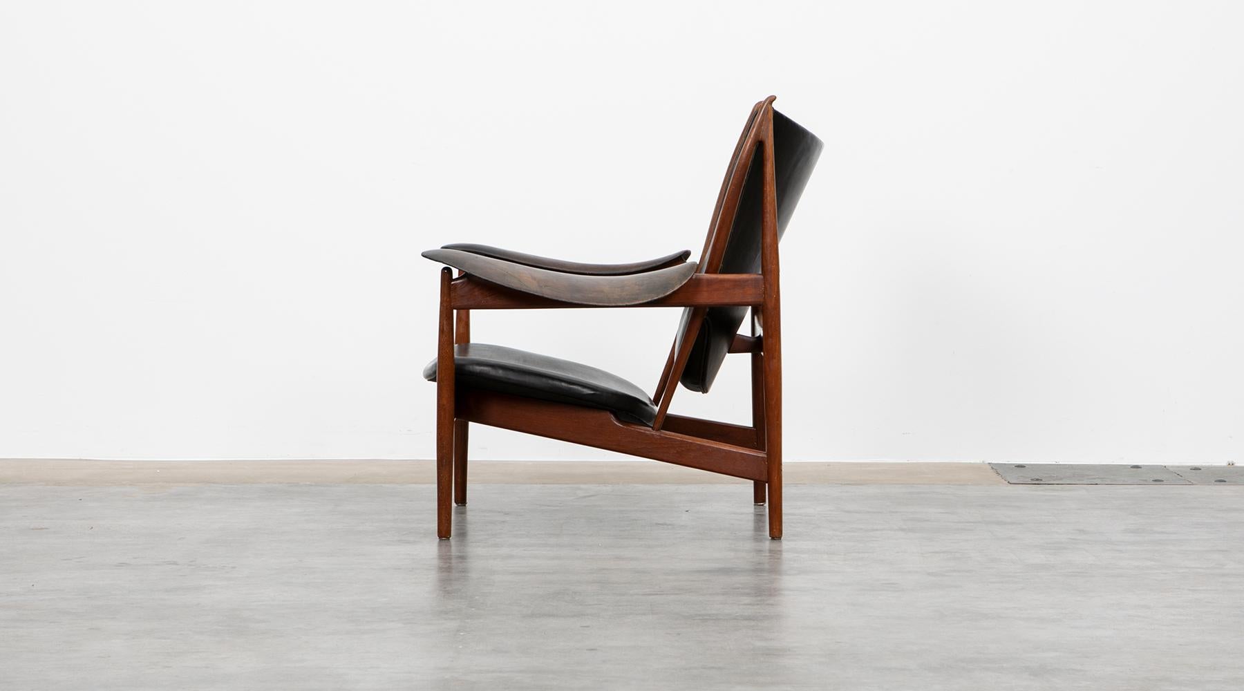 Mid-Century Modern 1940s Teak and Black Leather Chieftain's Chair by Finn Juhl For Sale