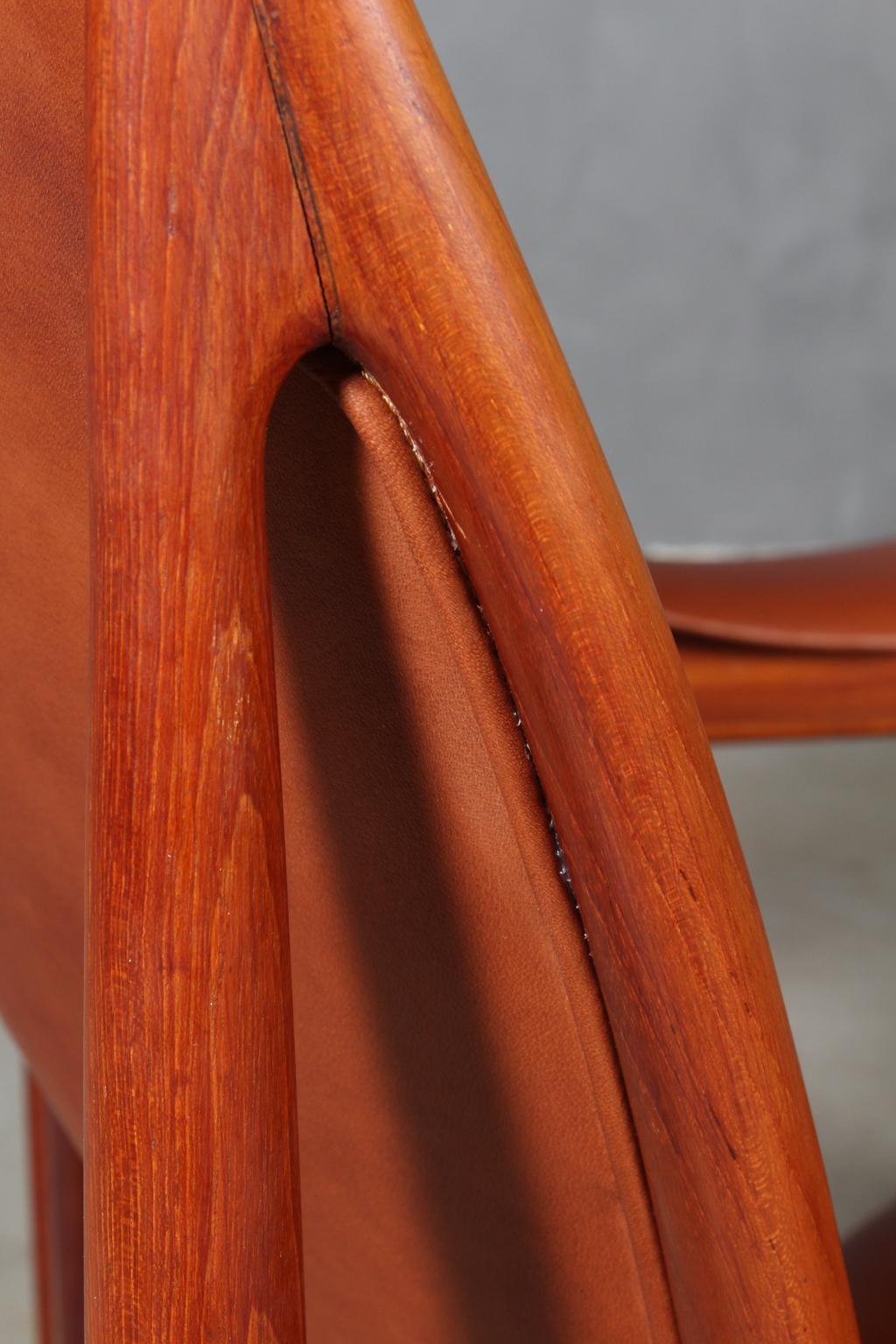 1950s Teak and Tan Leather Chieftain's Chair by Finn Juhl 12