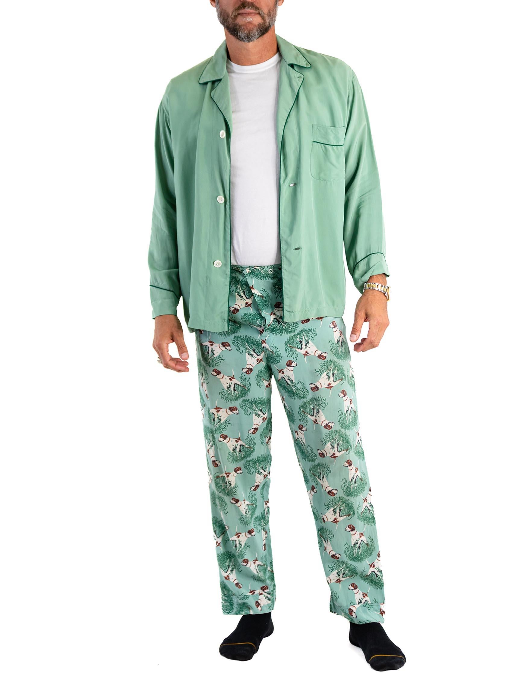 1940S Teal Rayon Solid Top And Hunting Dog Pants Pajamas Set For Sale 2