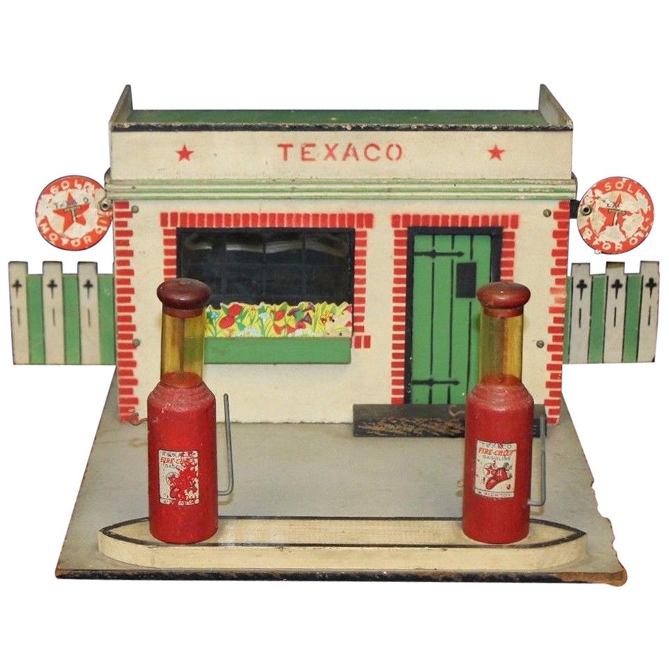1940s Texaco Service Station Model by Rich Toys For Sale