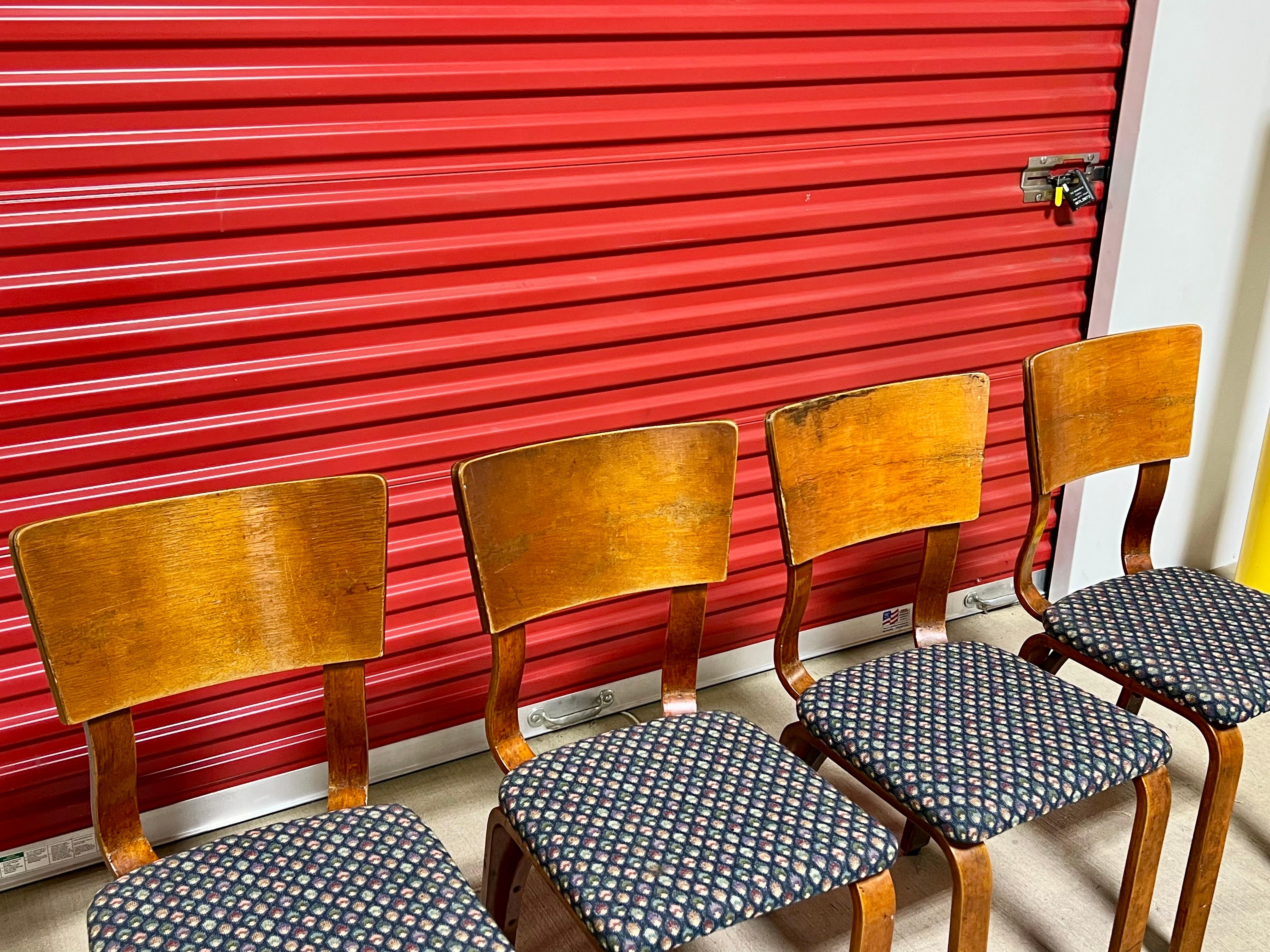 1940s Thonet 1216-S17-B1 Bent Plywood Dining Chairs Set of 7 For Sale 3
