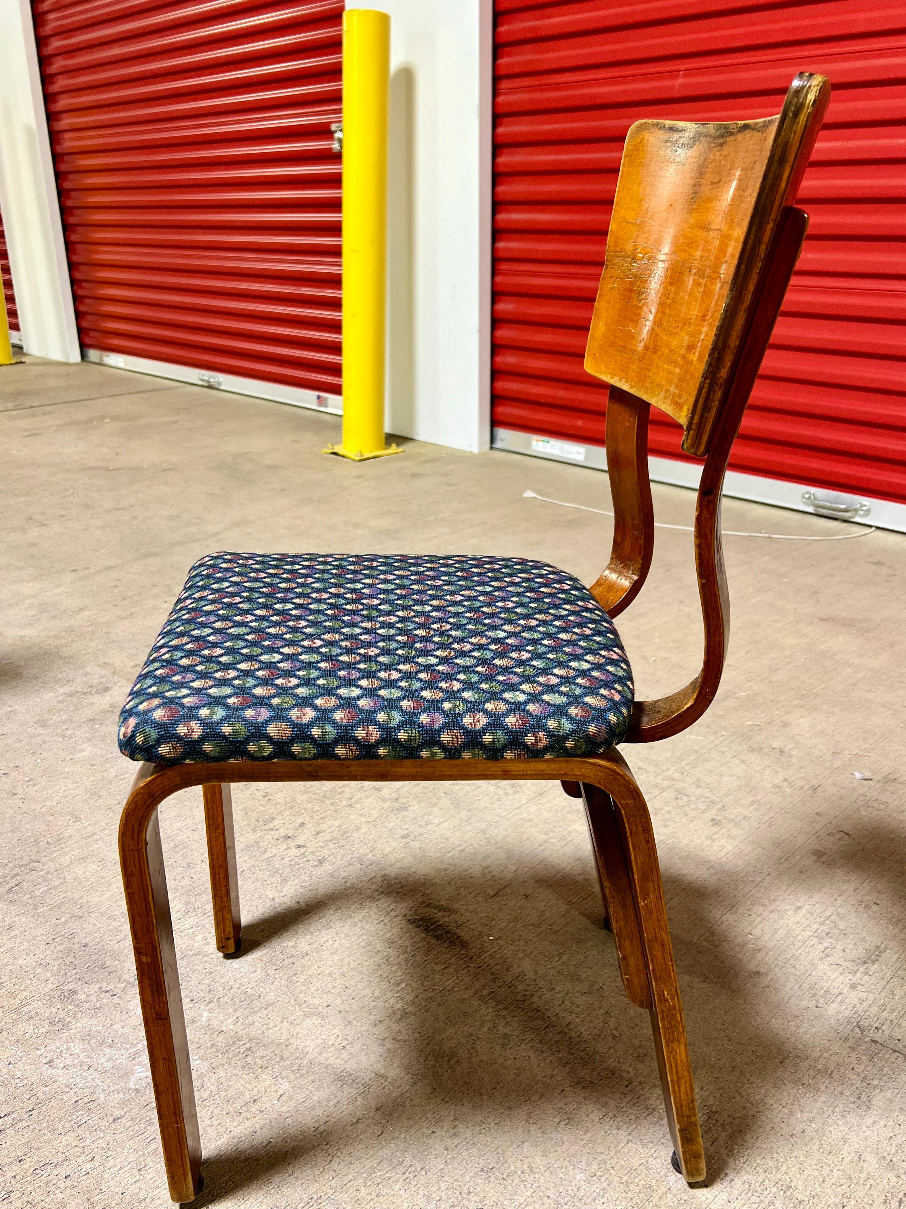 Mid-Century Modern 1940s Thonet 1216-S17-B1 Bent Plywood Dining Chairs Set of 7 For Sale