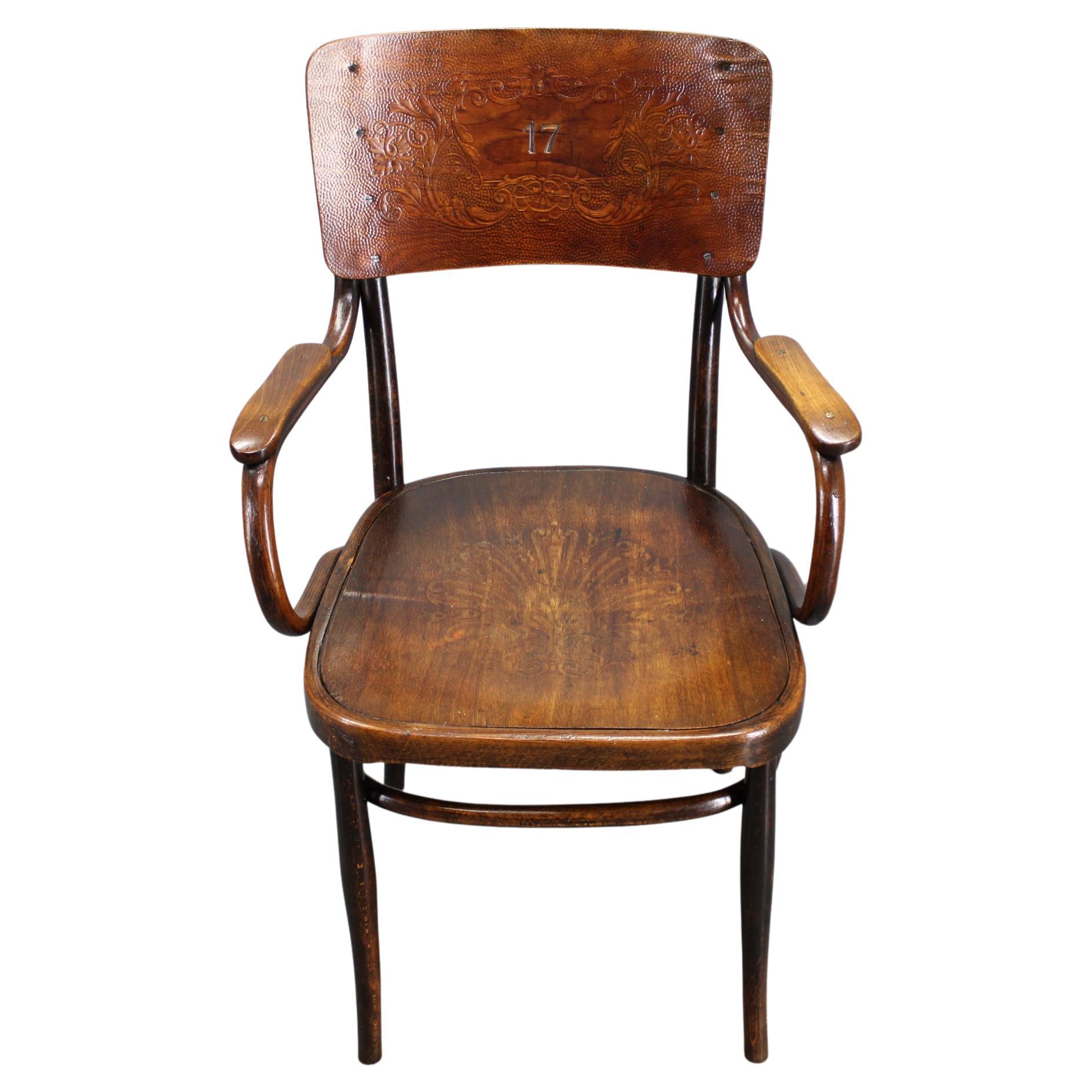 Chaise en hêtre Thonet des années 1940 no. 57, Tchécoslovaquie en vente