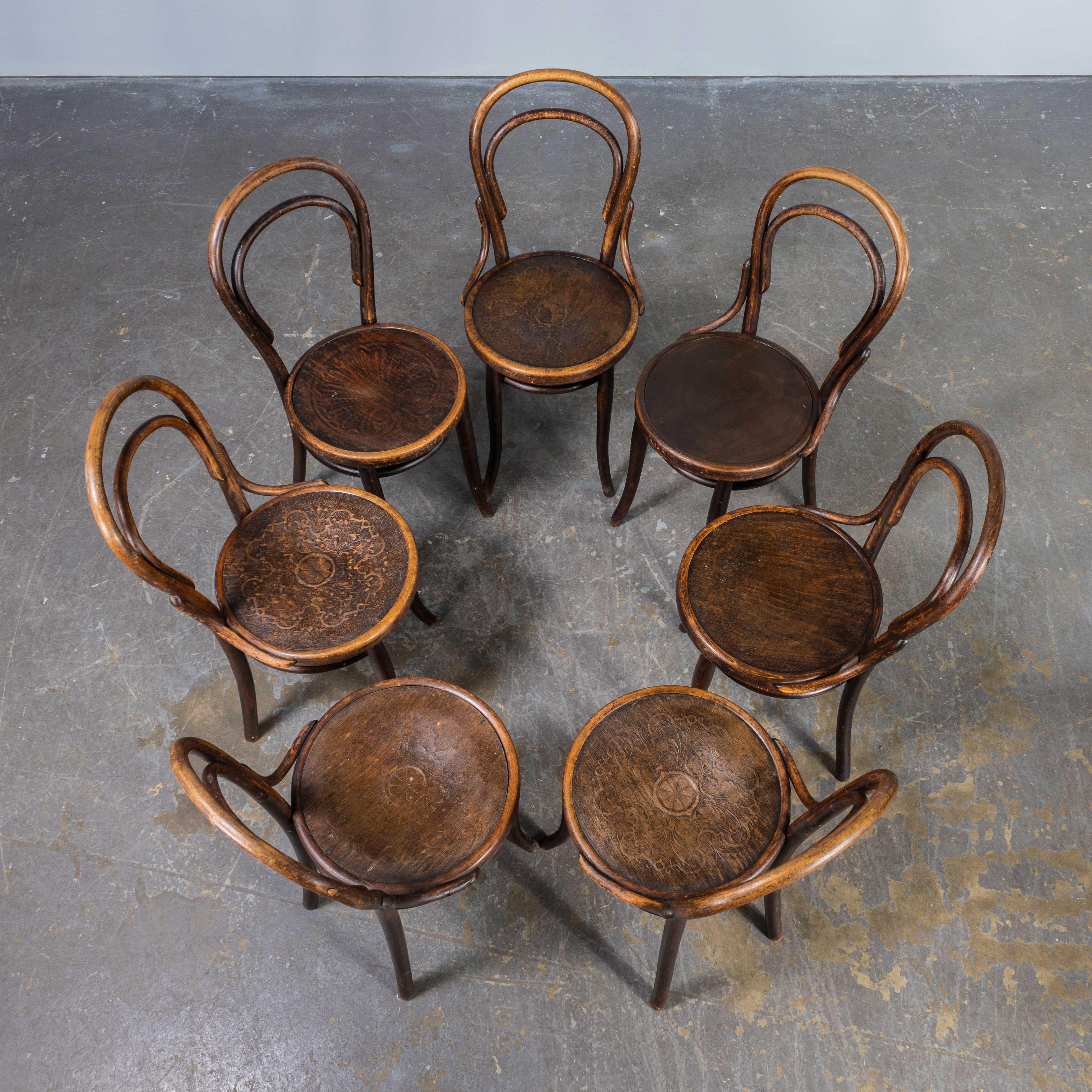 1940's Thonet Original Single Hoop Back Bentwood Chairs - Set Of Seven In Good Condition In Hook, Hampshire