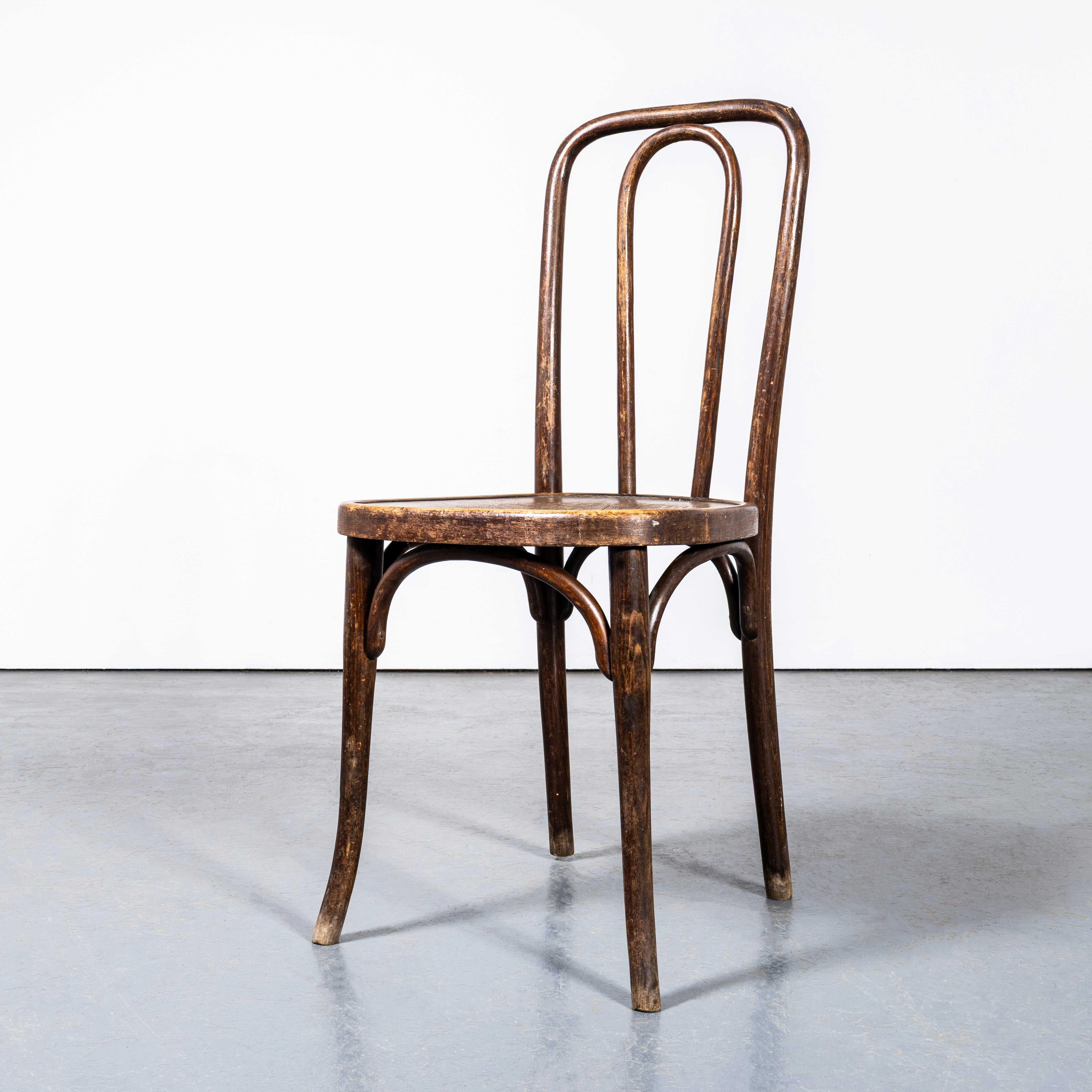 1940's Thonet Original Square Hoop Back Bentwood Dining Chairs - Set Of Four (Buchenholz) im Angebot