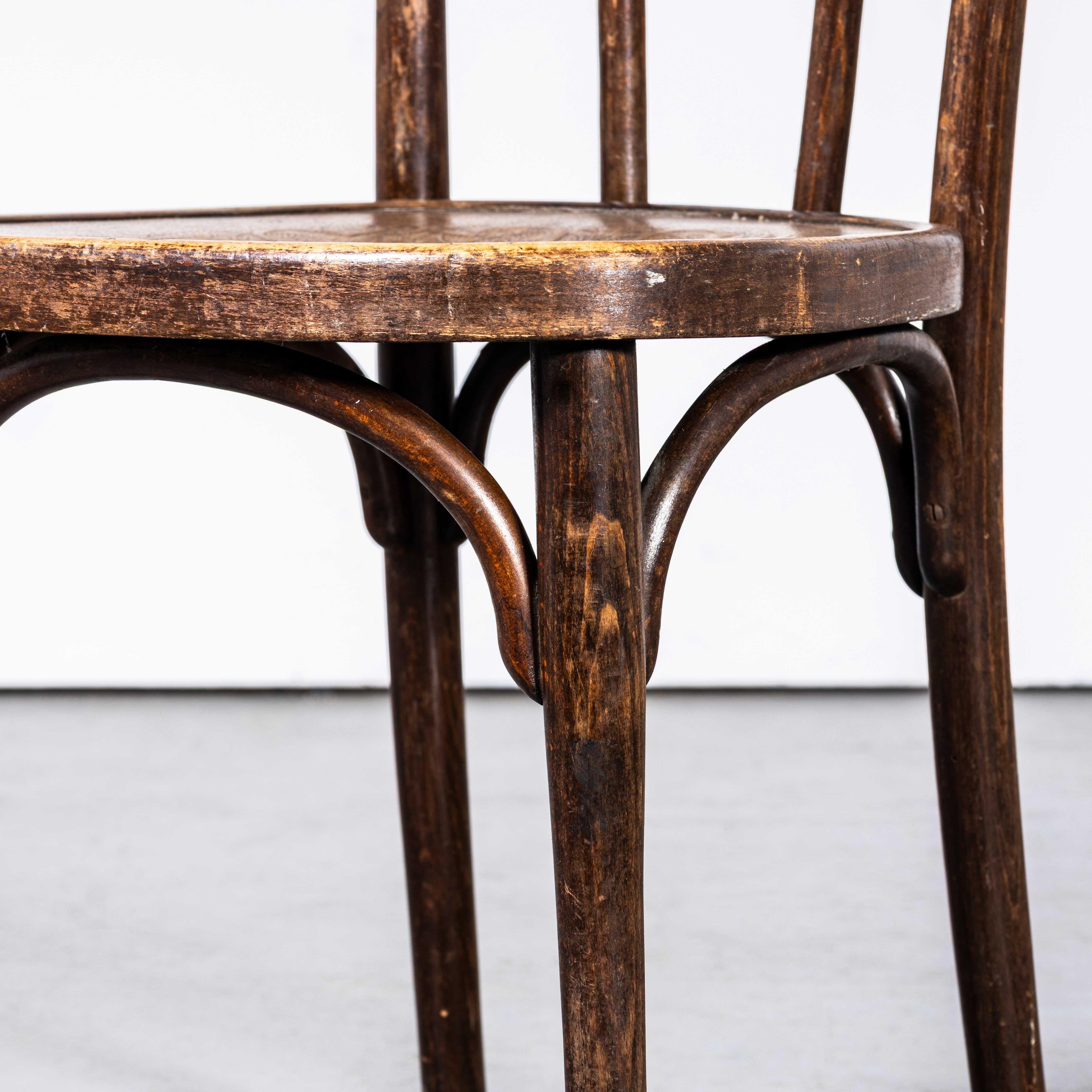 1940's Thonet Original Square Hoop Back Bentwood Dining Chairs - Set Of Four im Angebot 1