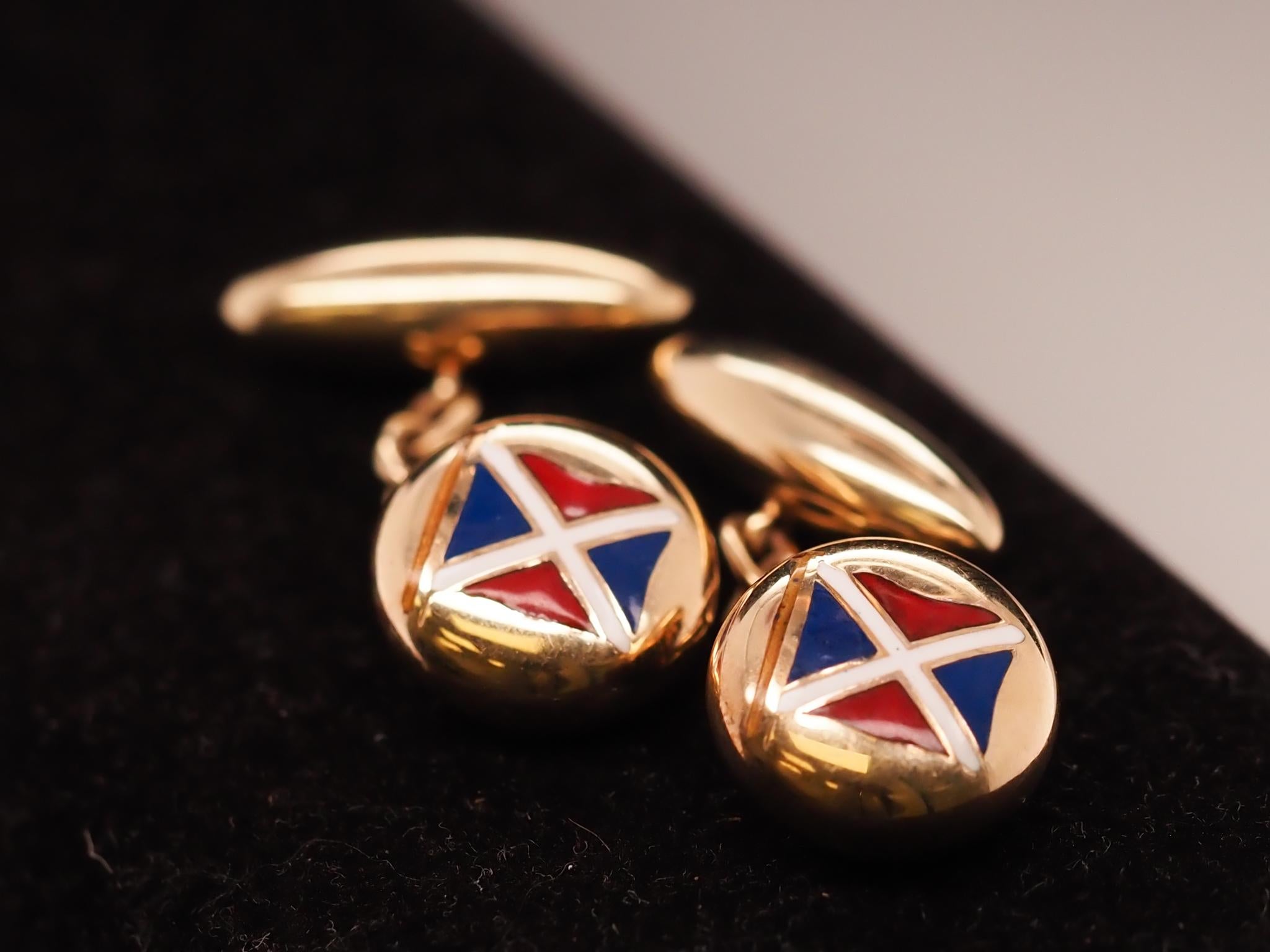 1940s Tiffany & Co 14K Yellow Gold Cufflinks with Enamel Flag For Sale 2
