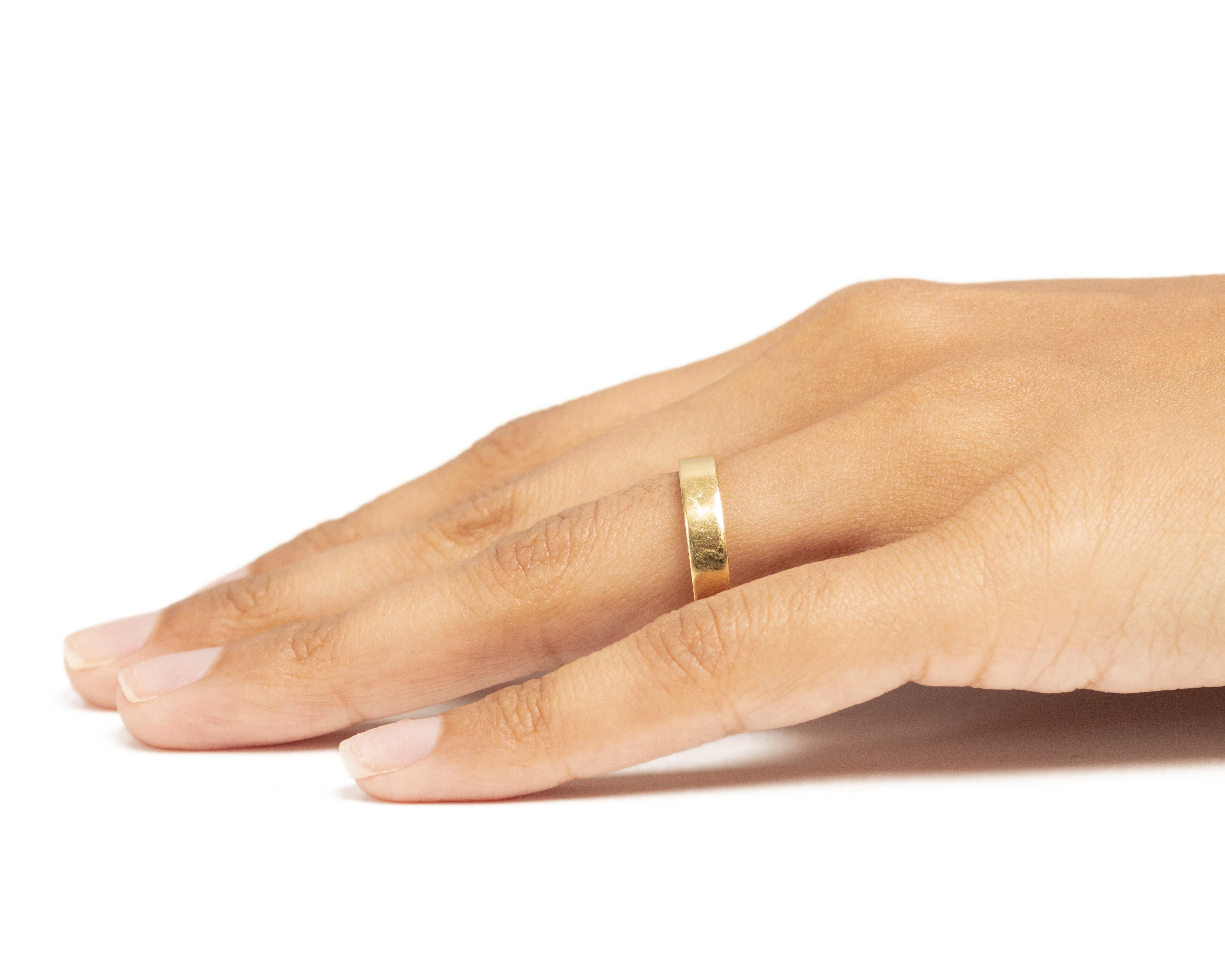 1940s Tiffany & Co 18K Yellow Gold Wedding Band In Good Condition In Hicksville, NY