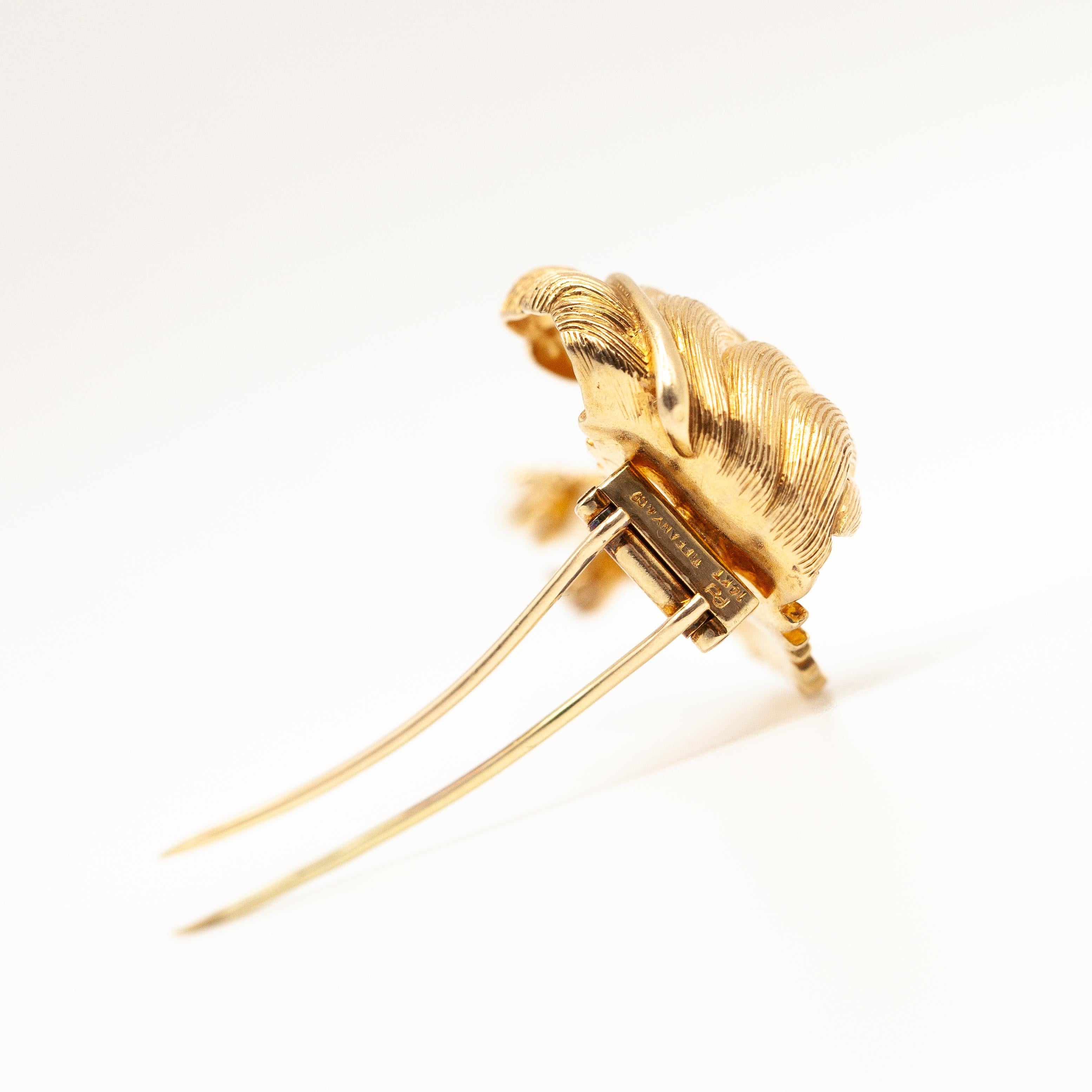 Tiffany & Co Preformed Parts 14K Yellow Gold Feather Fur Clip Brooch c. 1940s In Excellent Condition For Sale In New York, NY