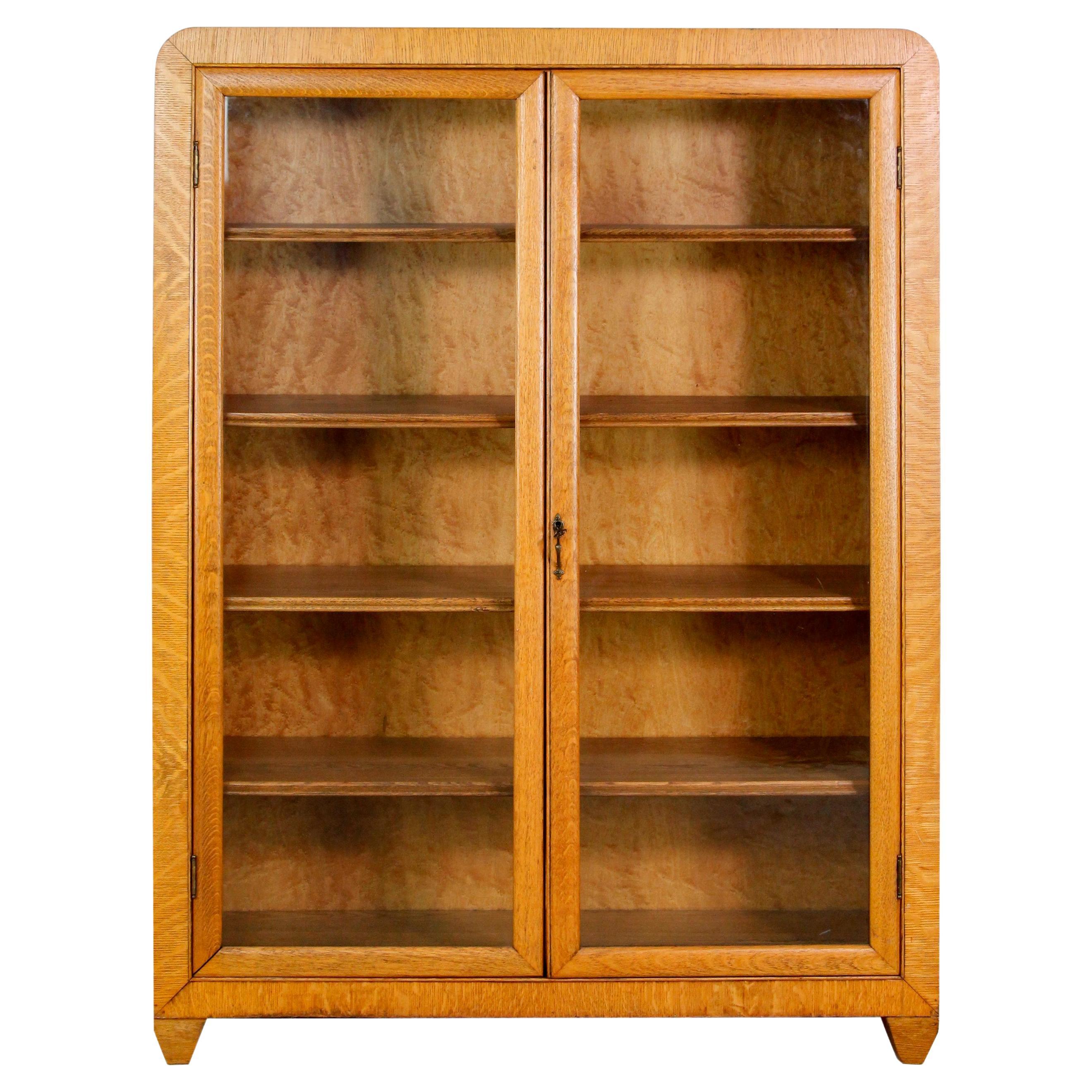 1940s Tiger Oak Bookcase Cabinet w. 4 Shelves and Double Glass Doors