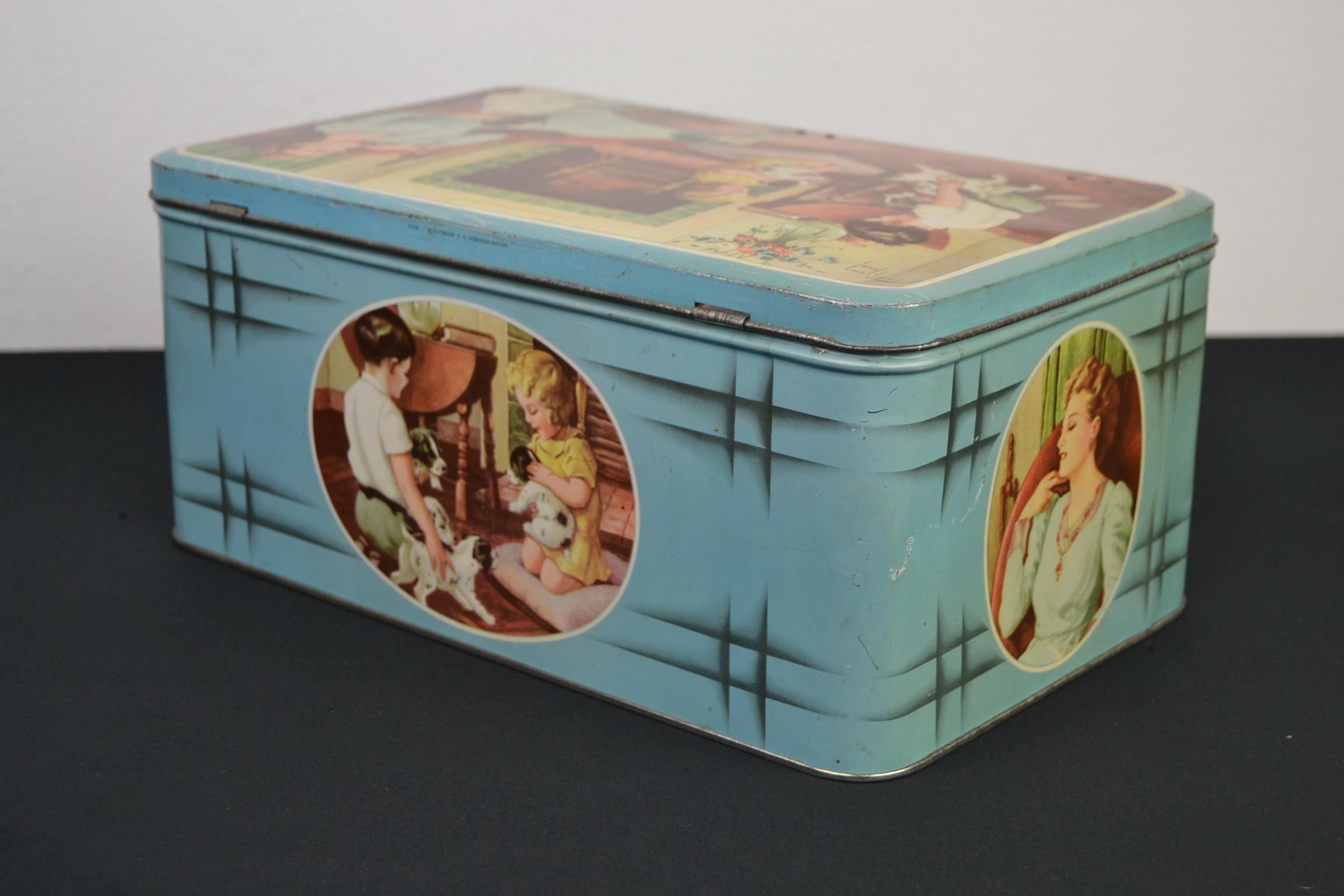 1940s Tin with Dogs and Children, Belgium For Sale 1