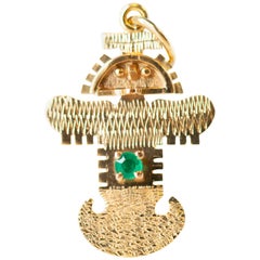 1940s Tolima Bird Pin in 18 Karat Yellow Gold with Colombian Emerald