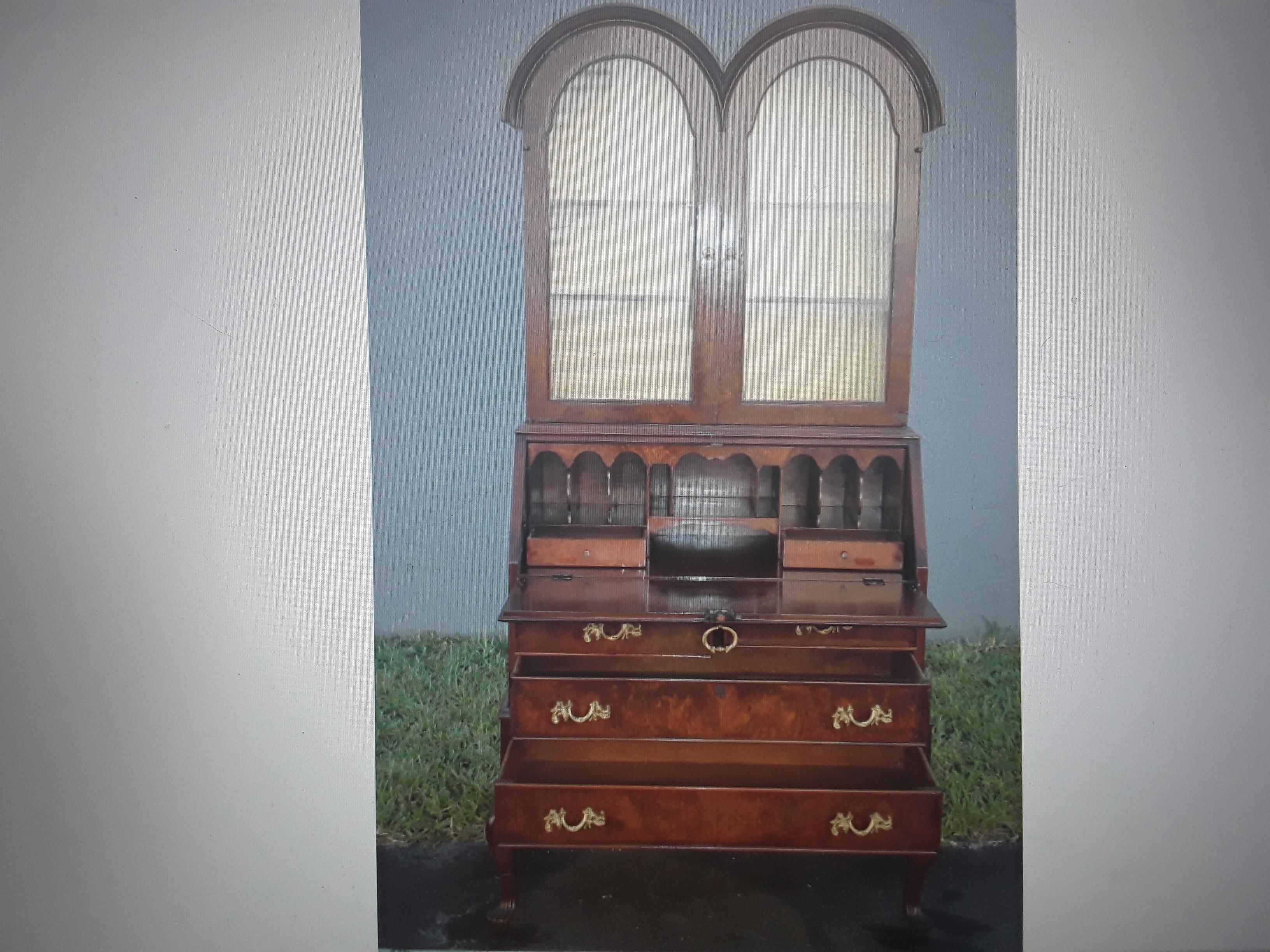 1940's Traditional Burl Wood Secretary/ Desk For Sale 3