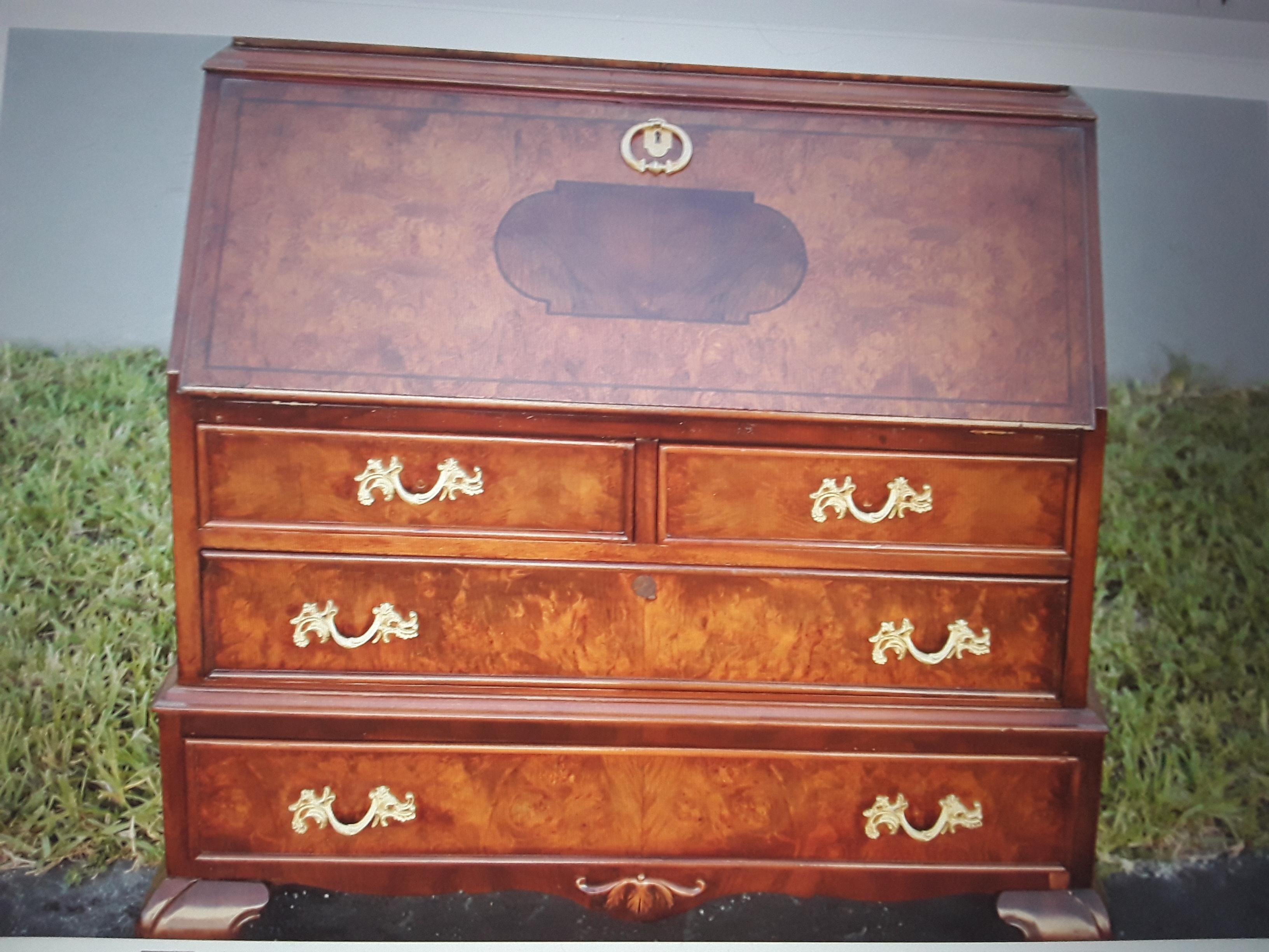 Mid-Century Modern 1940's Traditional Burl Wood Secretary/ Desk For Sale