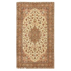 Tappeto di seta Tabriz vintage degli anni '40 con fondo avorio e medaglioni floreali