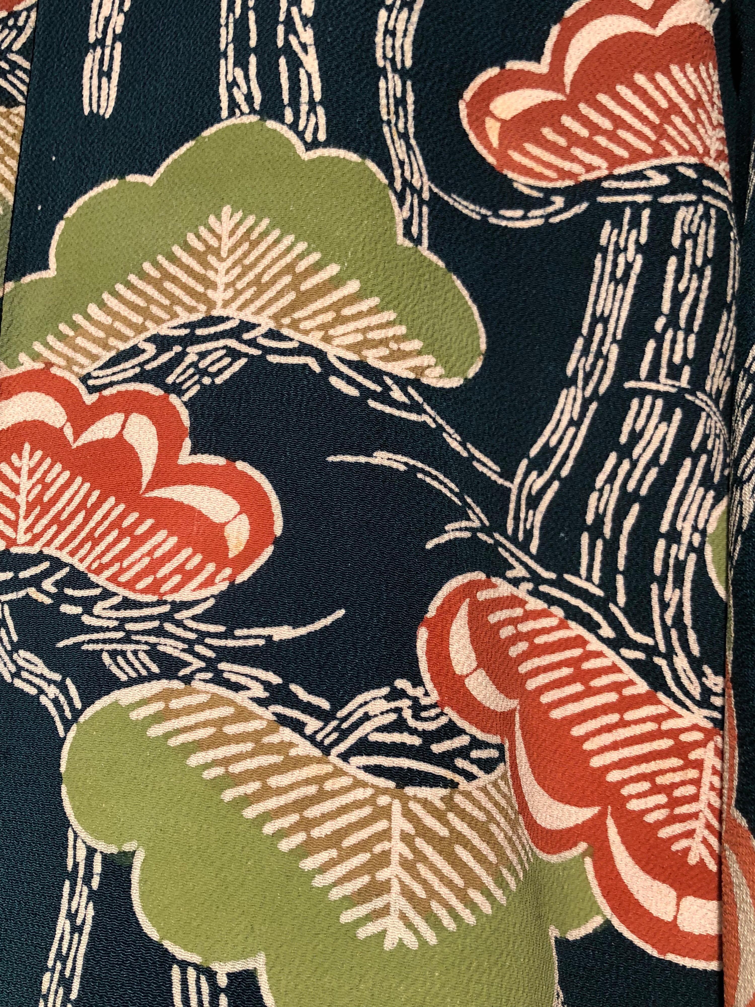 1940s Traditional Silk Kimono in Stylized Ginko Print Of Green Orange & Black For Sale 2