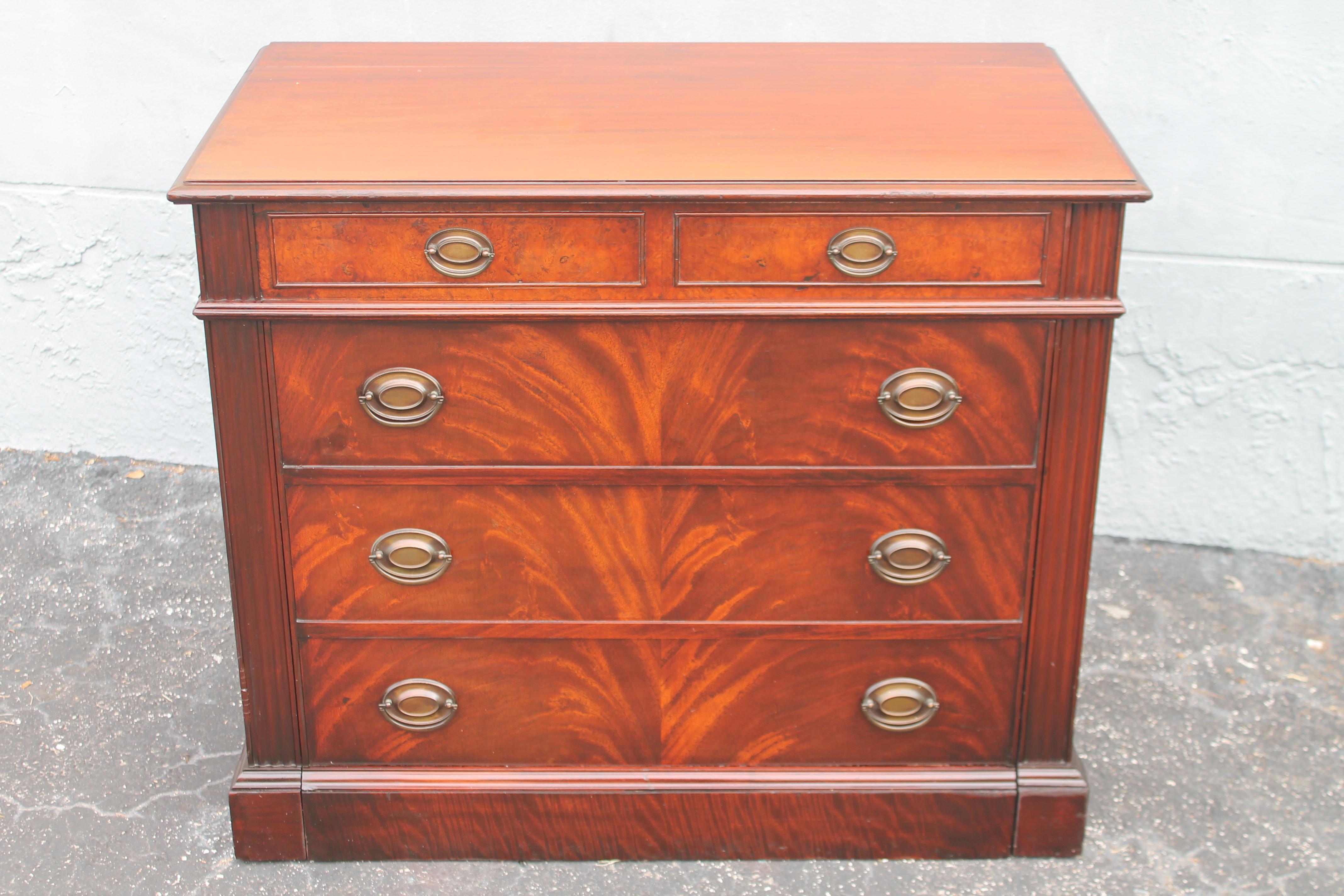 Hollywood Regency 1940's Traditional Style 5 Leaf Flame Mahogany 