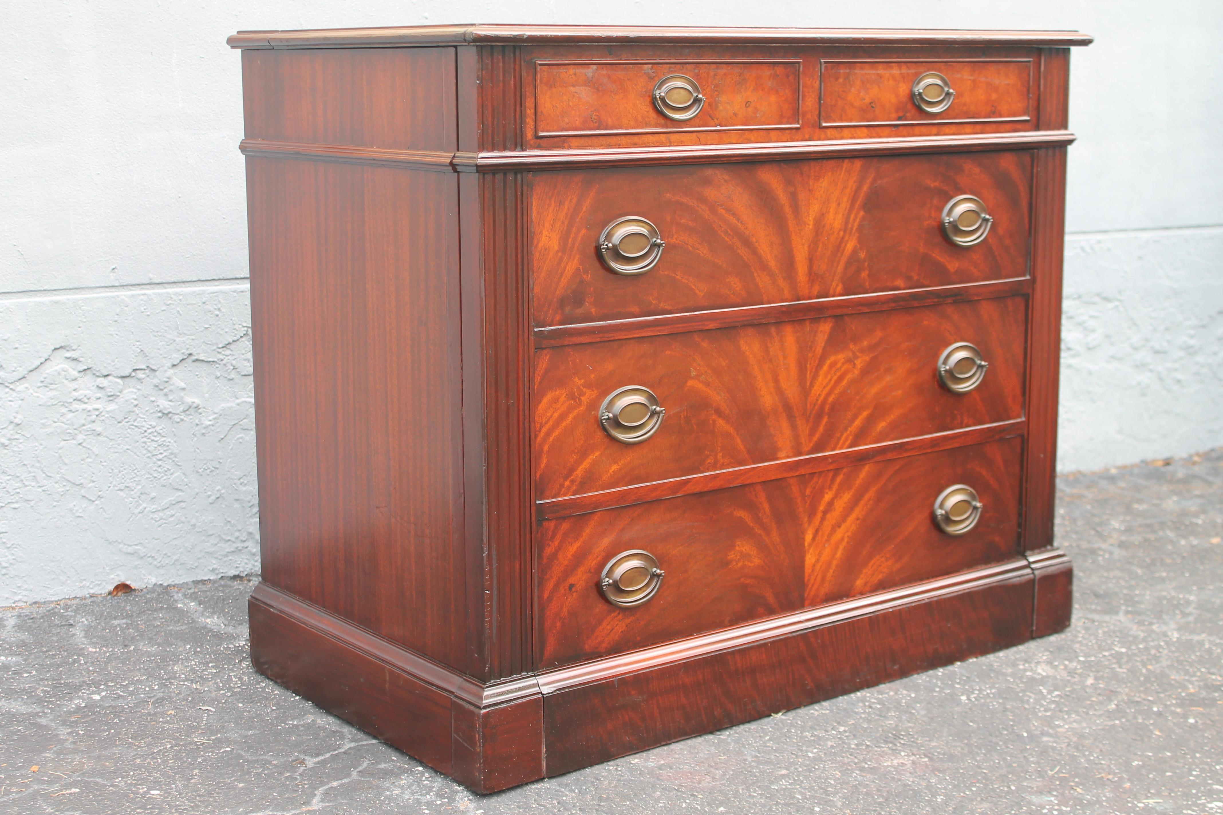 Wood 1940's Traditional Style 5 Leaf Flame Mahogany 
