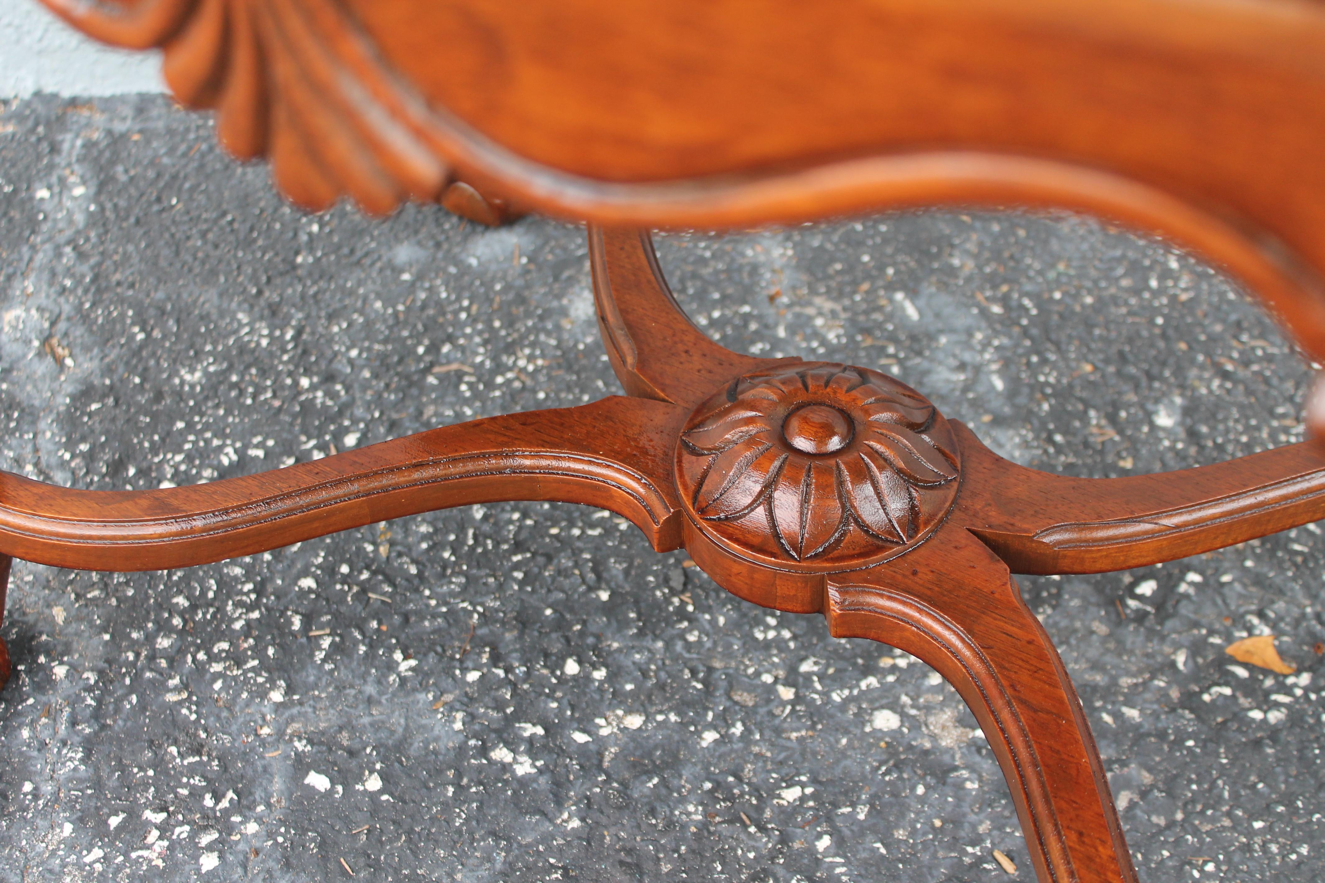 1940's Traditionelle Stil geschnitzt Cherub Holz Tablett Tisch im Angebot 11