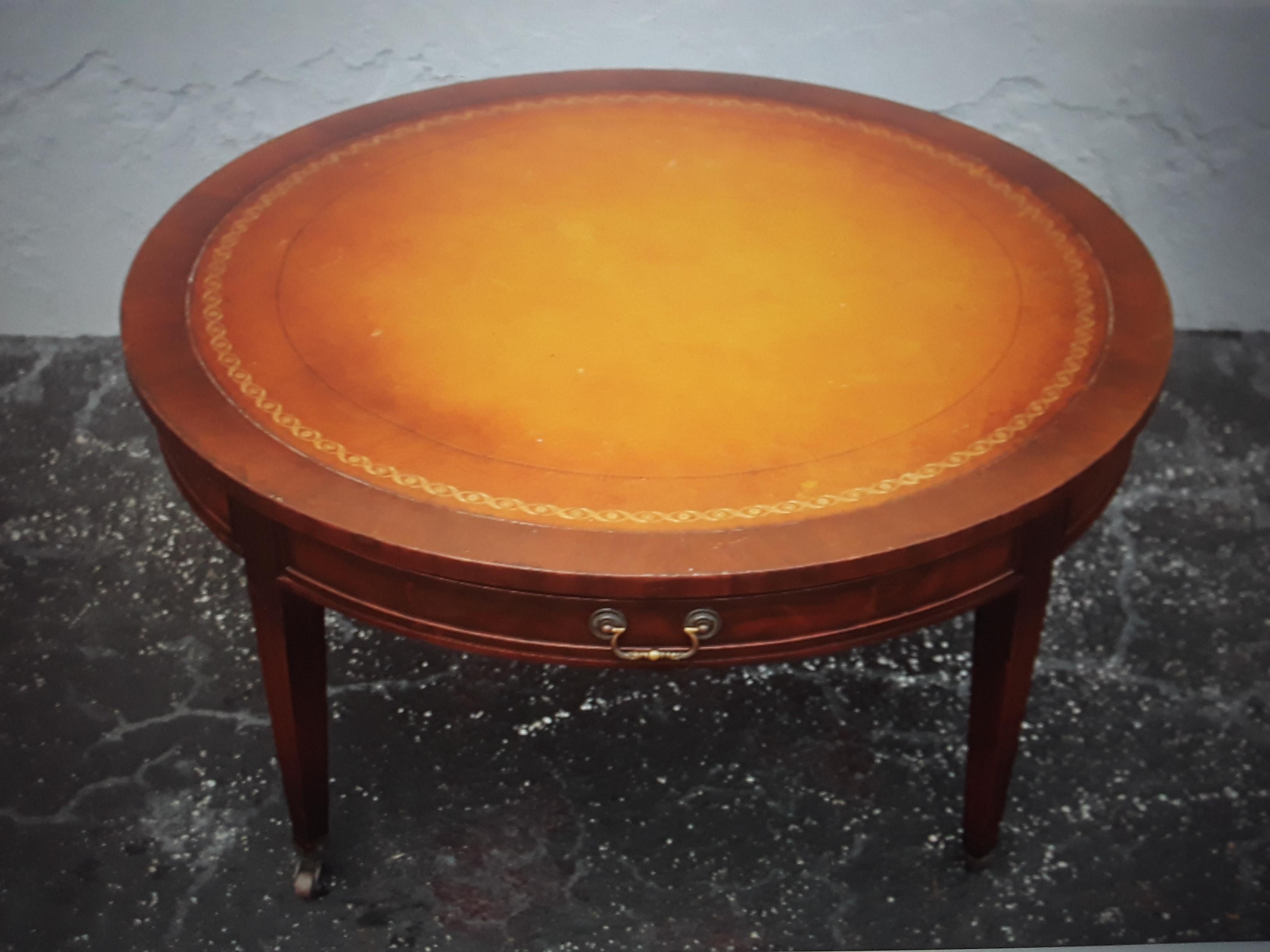 Mid-20th Century 1940's Traditional style Leather Top Mahogany Coffee/ Cocktail Table w/ Storage For Sale