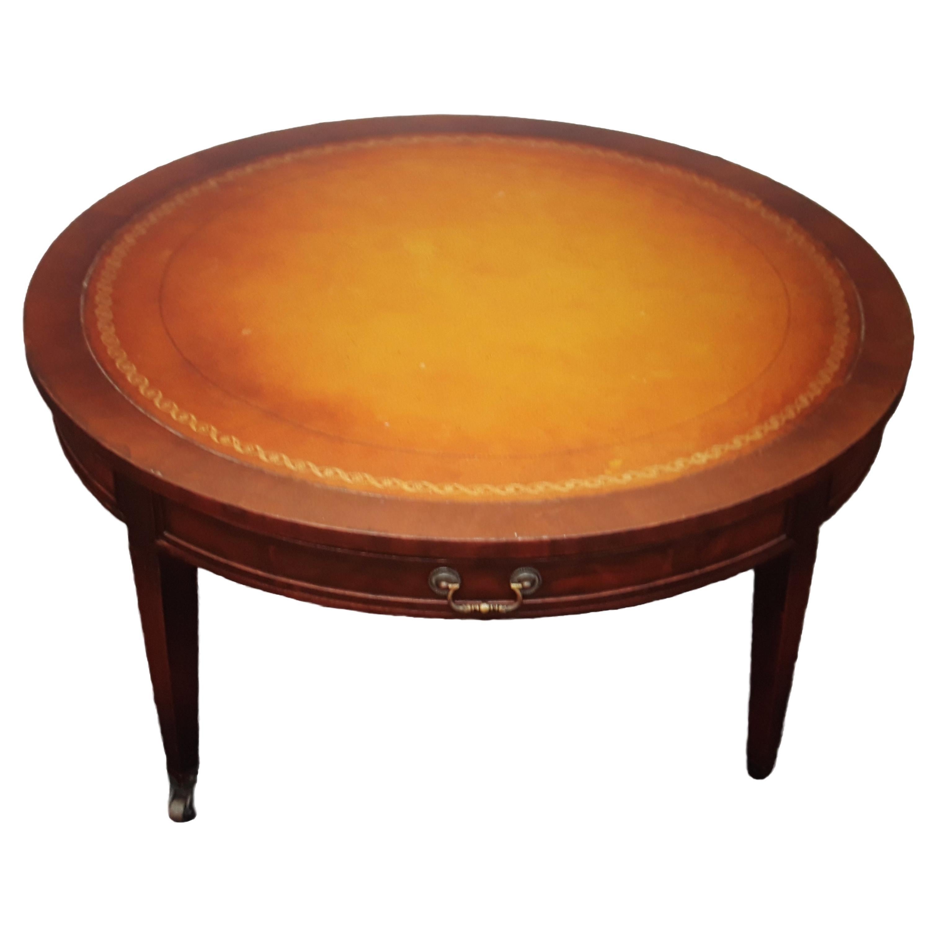 1940's Traditional style Leather Top Mahogany Coffee/ Cocktail Table w/ Storage For Sale