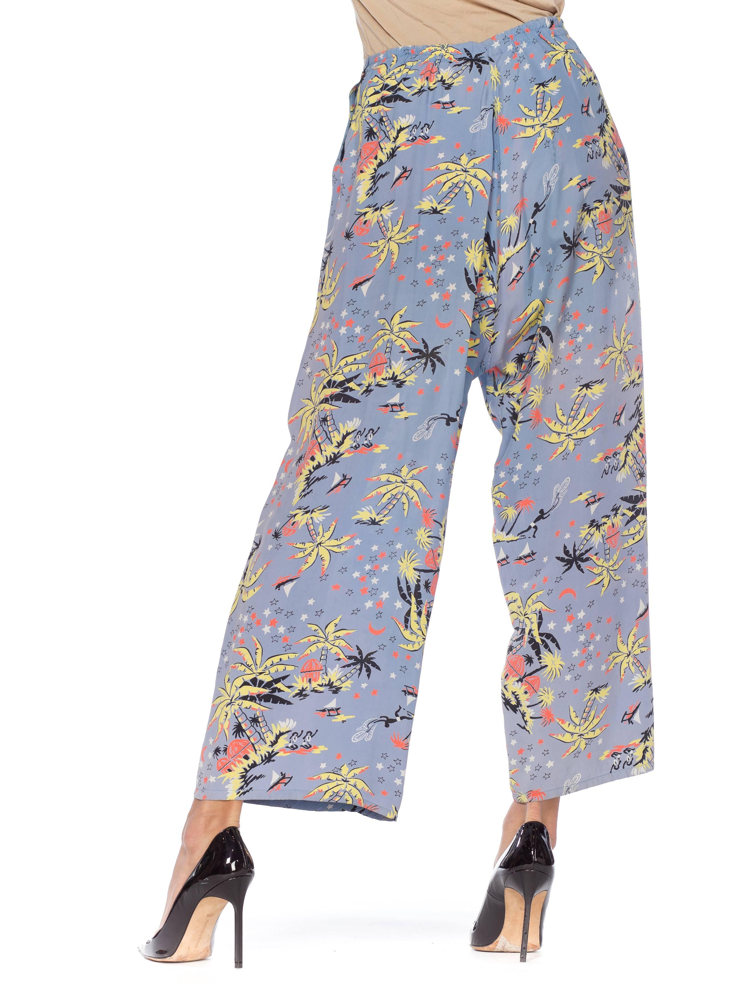 1940s Tropical Starry Night Rayon Lounge Pants In Excellent Condition In New York, NY