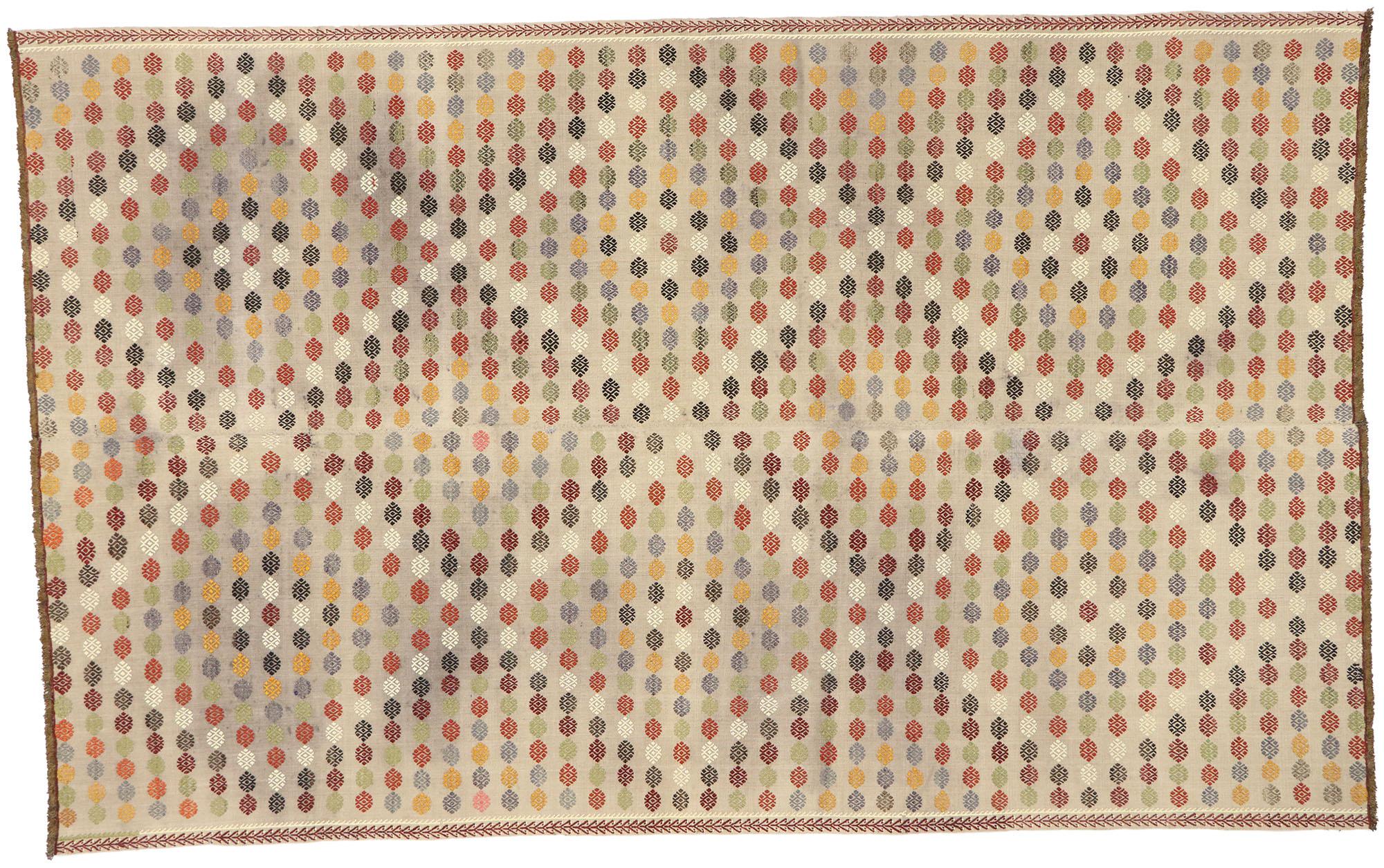 1940's Turkish Flat-weave Kilim with Modern Southwestern Bohemian Style In Distressed Condition For Sale In Dallas, TX