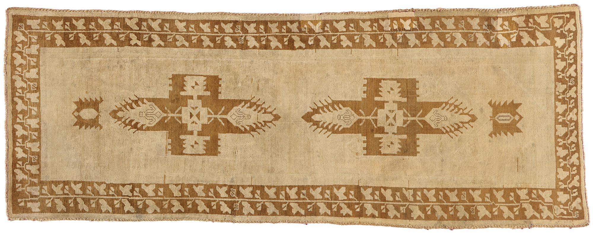 1940's Turkish Oushak Carpet with Modern Style and Warm, Neutral Colors For Sale 4