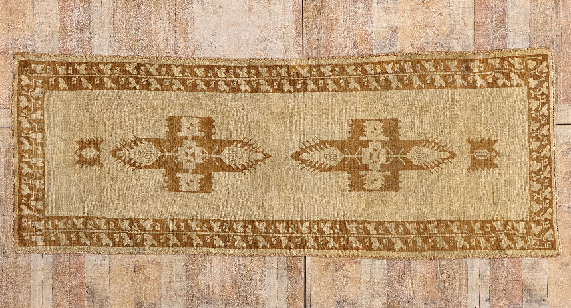 1940's Turkish Oushak Carpet with Modern Style and Warm, Neutral Colors For Sale 3