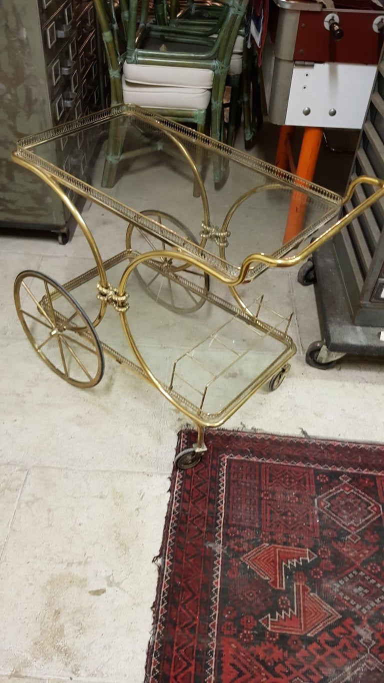 Plateau de bar à deux étagères en laiton à roulettes avec porte