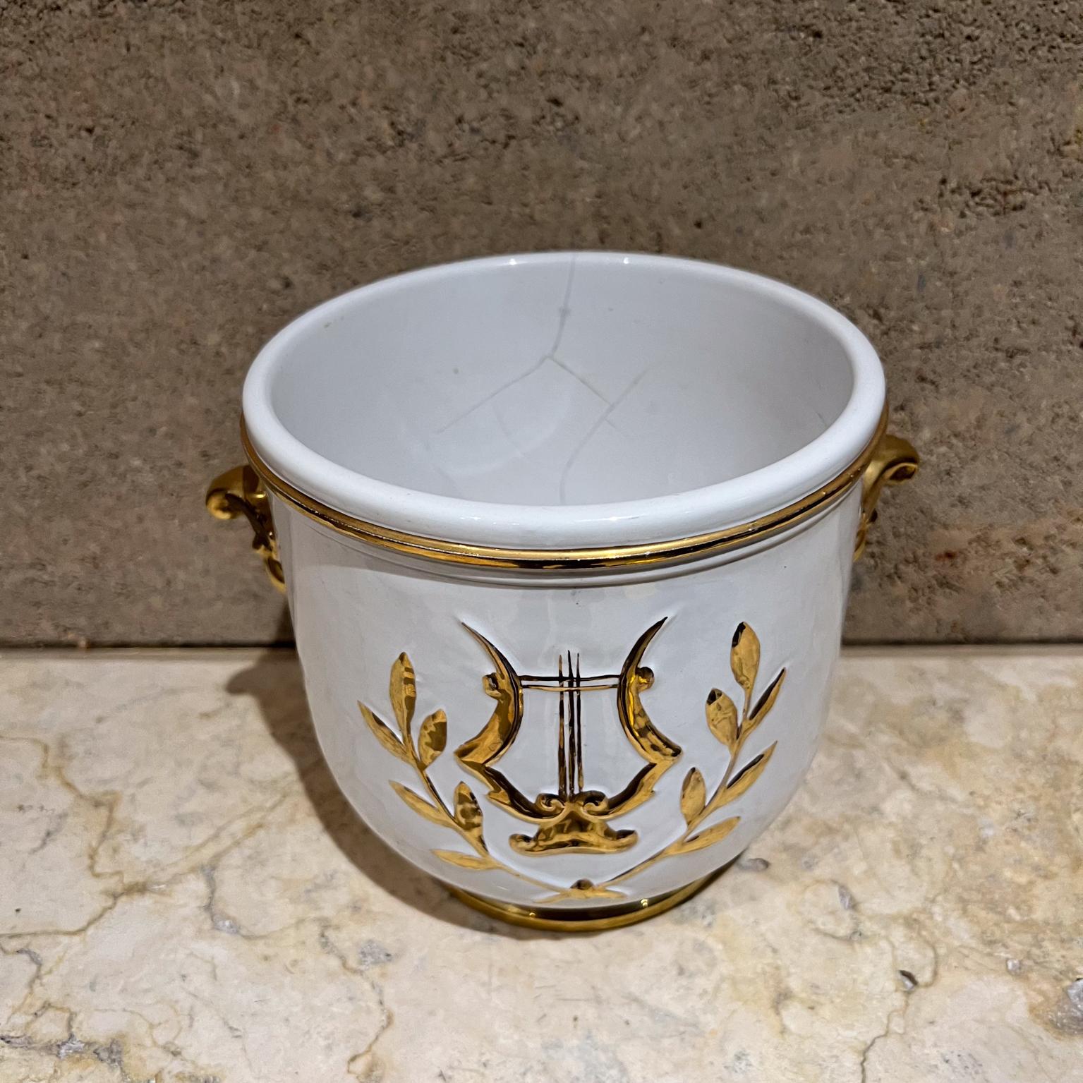 1940s Ugo Zaccagnini Cerámica Italiana Cachepot Retrato Jardinera Italia Moderno de mediados de siglo en venta
