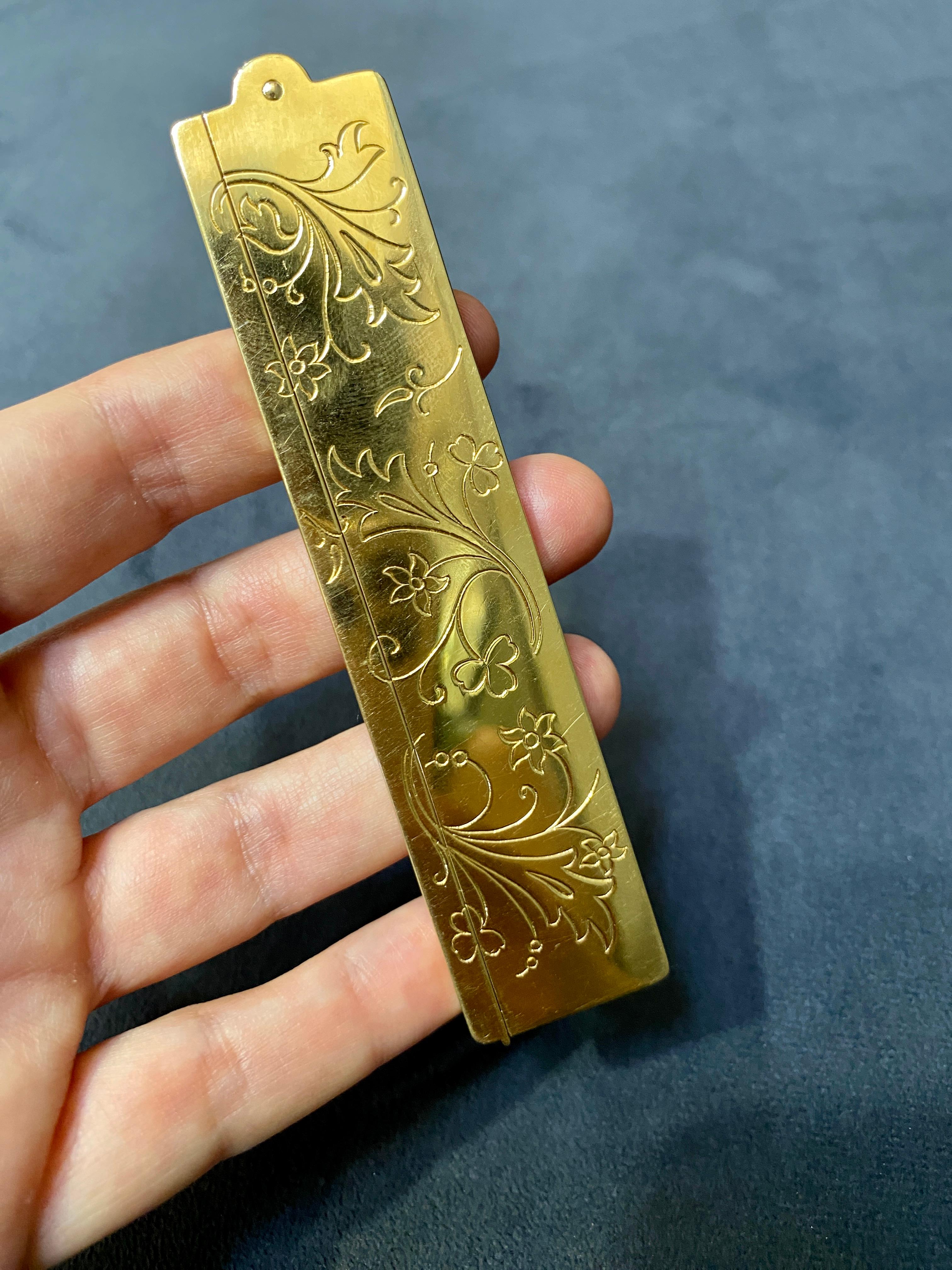 Taille ronde Van Cleef & Arpels - Peigne à cheveux en or 18 carats des années 1940 en vente