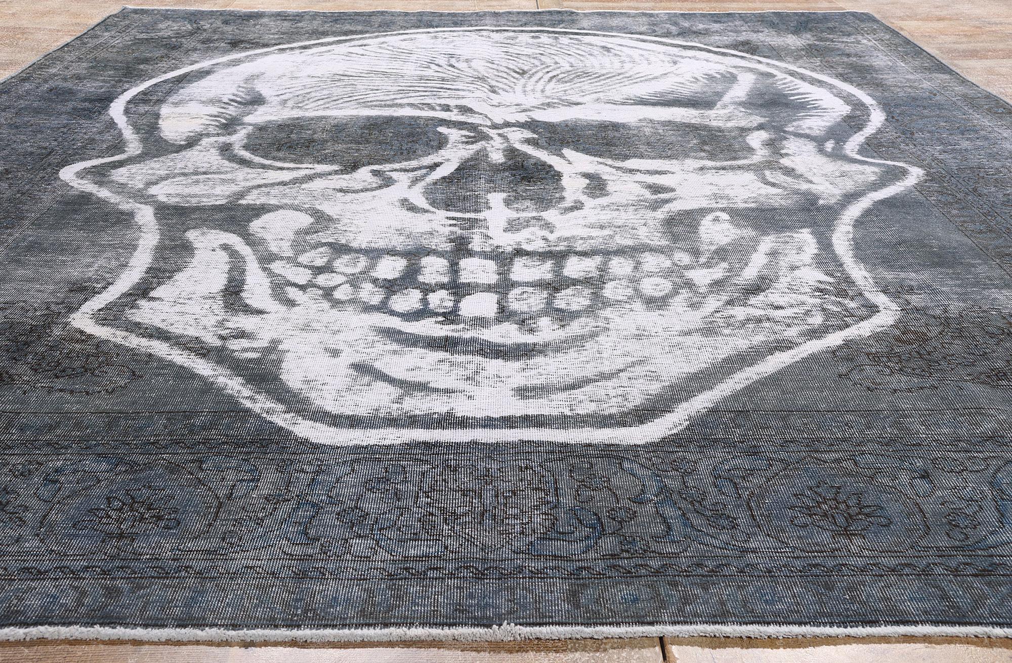 Tapis crâne délavé vintage délavé inspiré par Alexander McQueen en vente 1