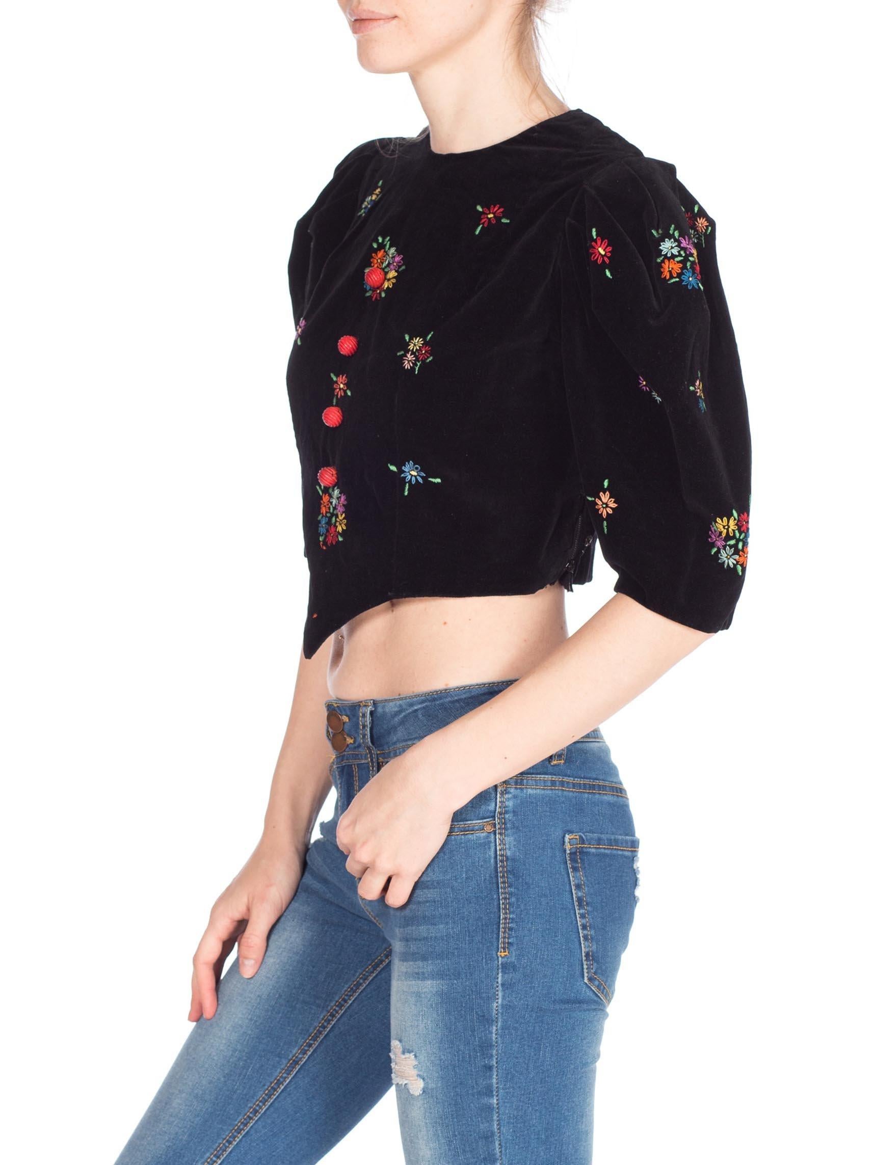 1940S Black Cotton Velvet  Top With Floral Embroidery & Red Wood Buttons 4