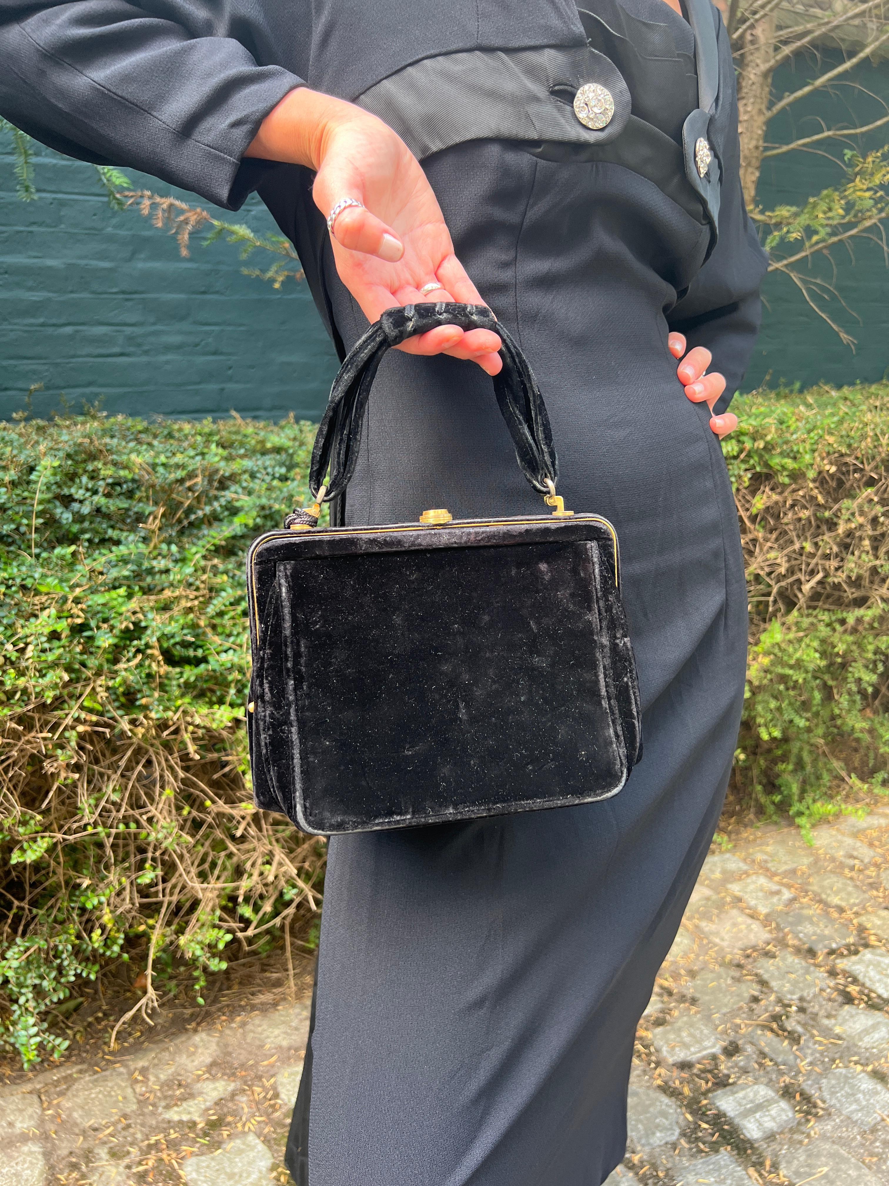 1940s Venetian Black Velvet and Leather Bag For Sale 2