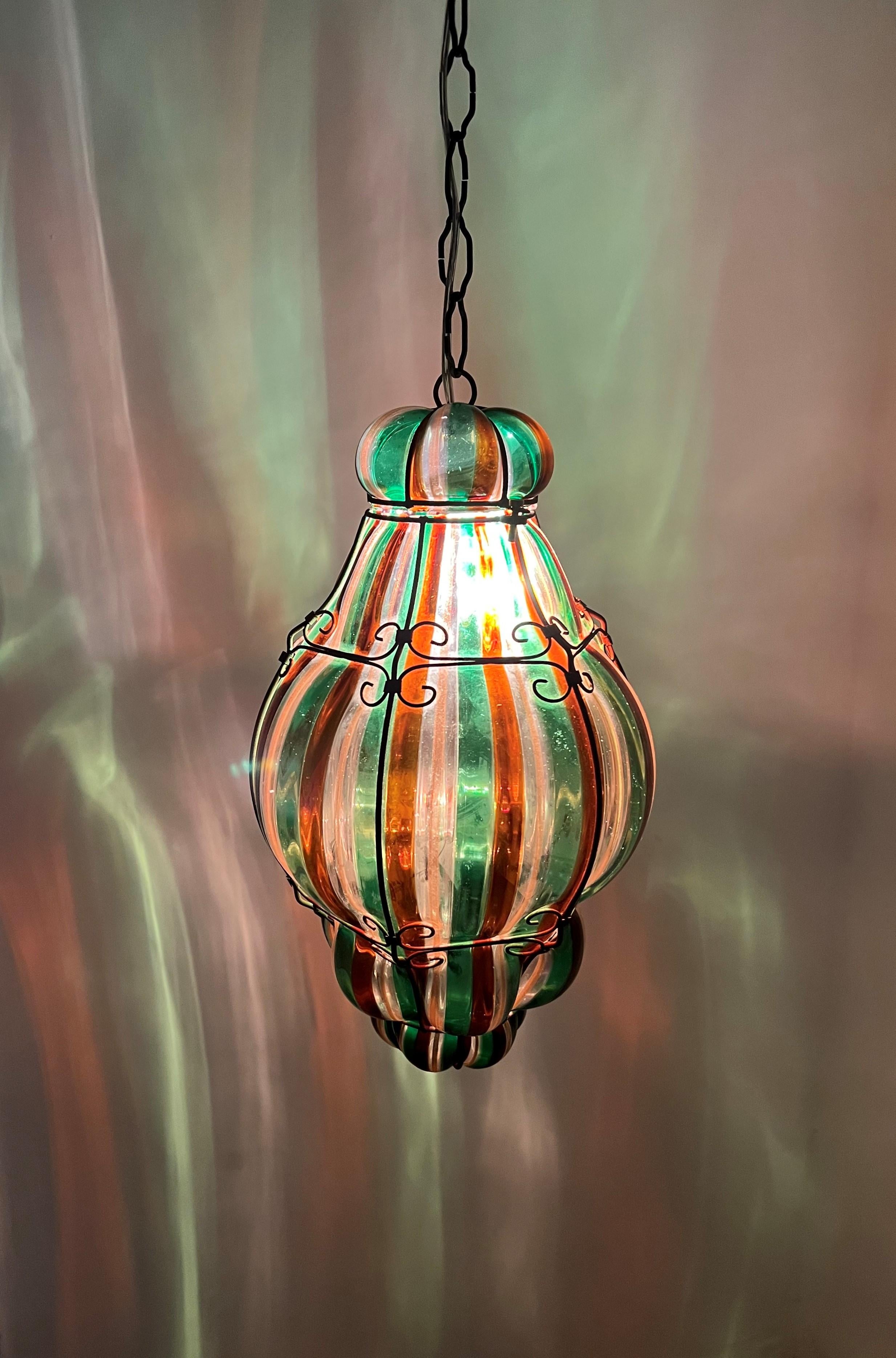 1940s Venini Lantern in Murano Glass by Fulvio Bianconi For Sale 3