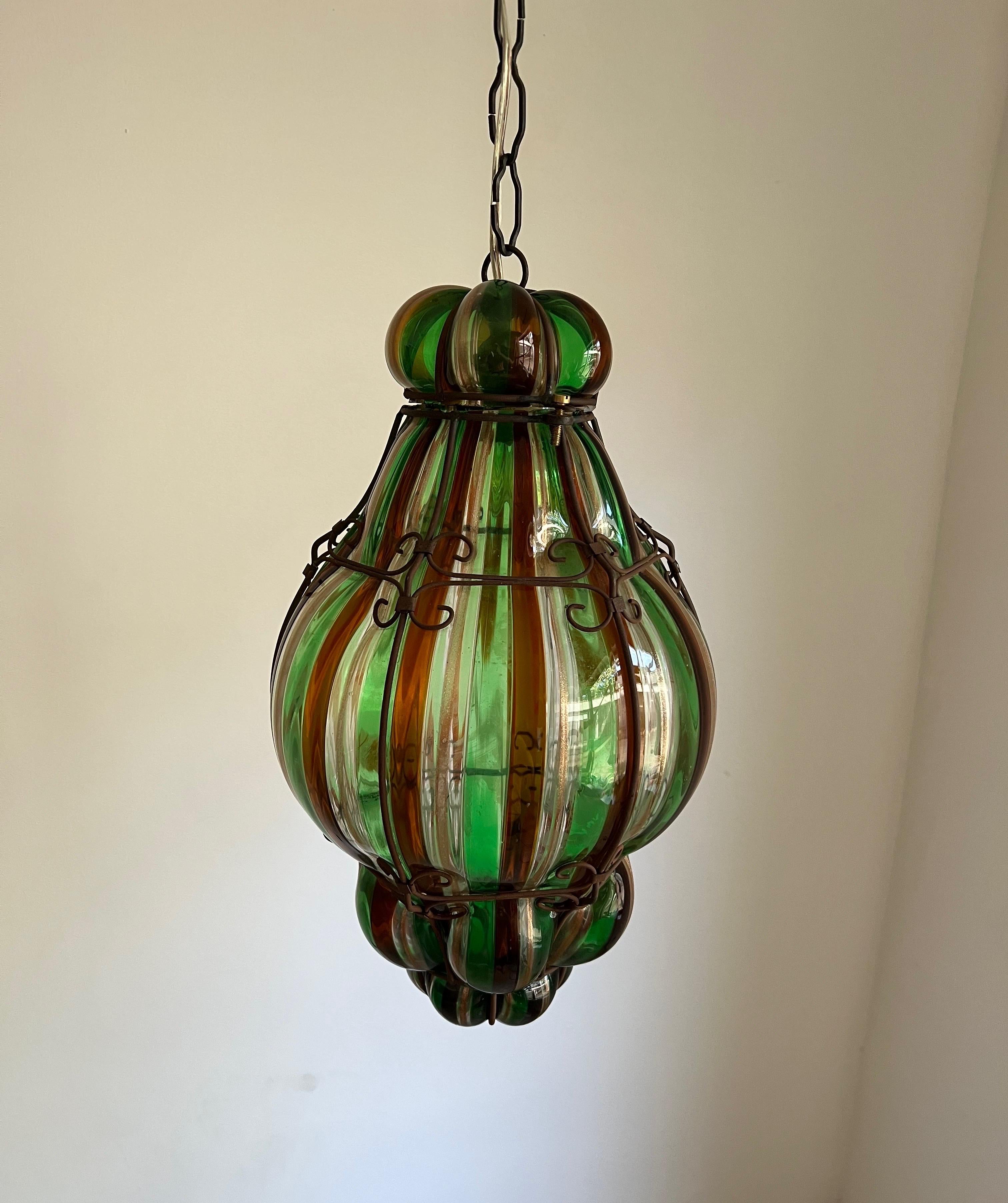 1940s Venini Lantern in Murano Glass by Fulvio Bianconi For Sale 7