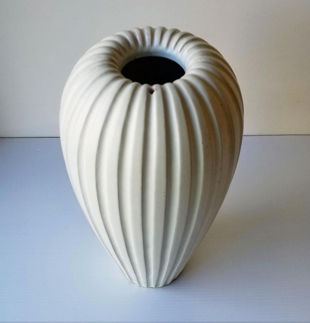 20th Century 1940's Vicke Lindstrand Large Fluted Vase, Earthenware, Upsala Ekeby, Sweden For Sale